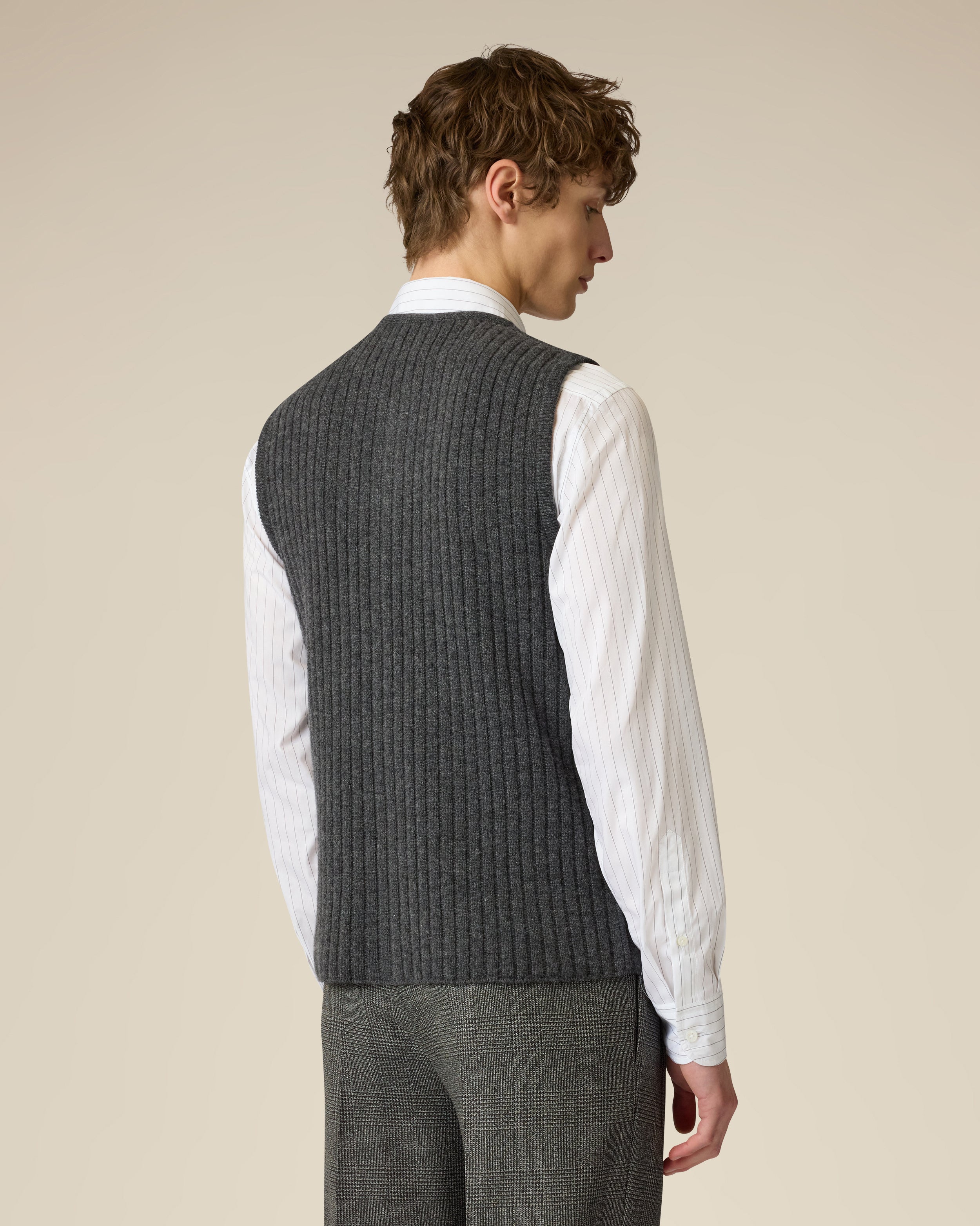 Grey vest in wool and cashmere GREY Lardini 5