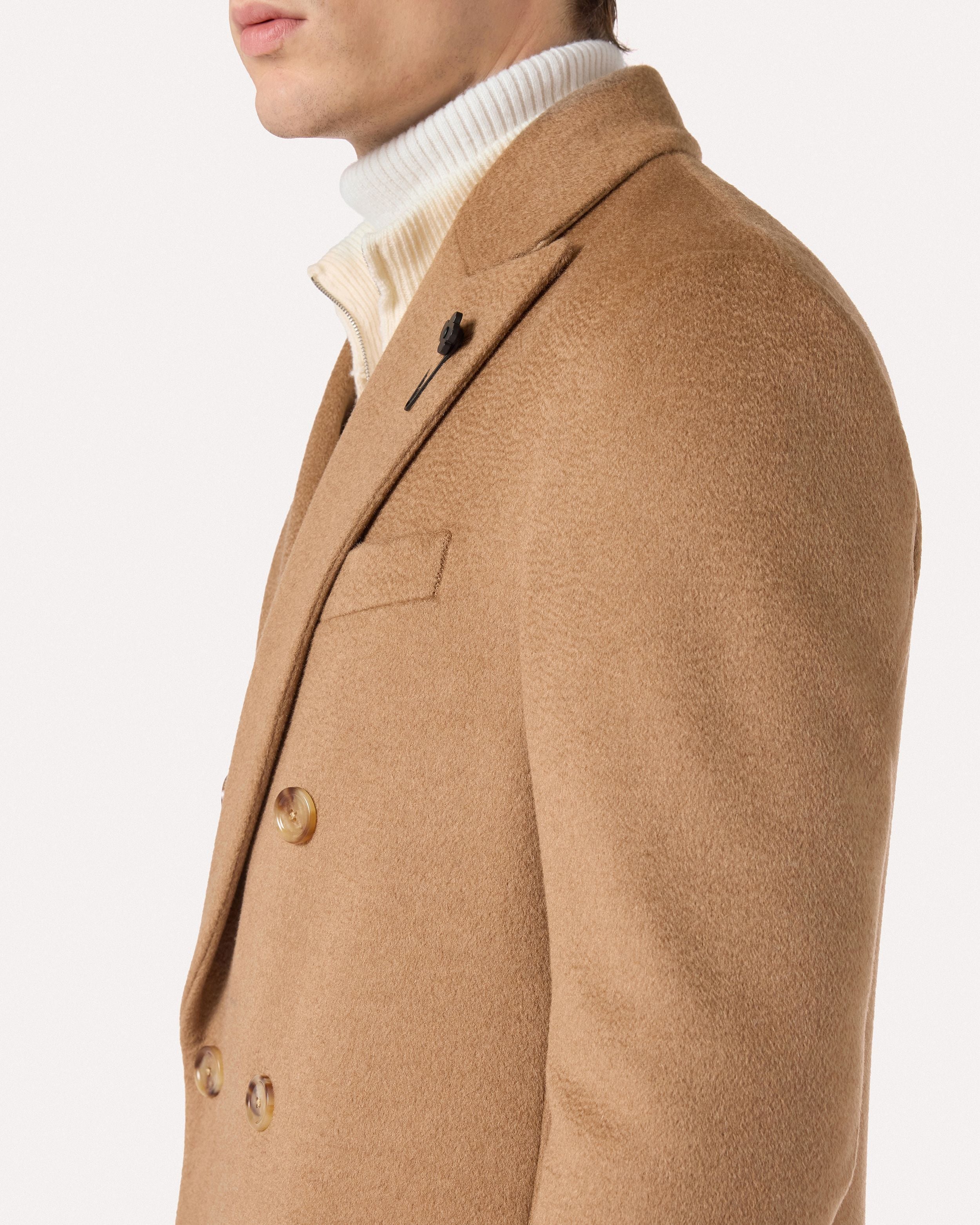 Cappotto doppiopetto nocciola in cammello zibellino HAZELNUT Lardini 3