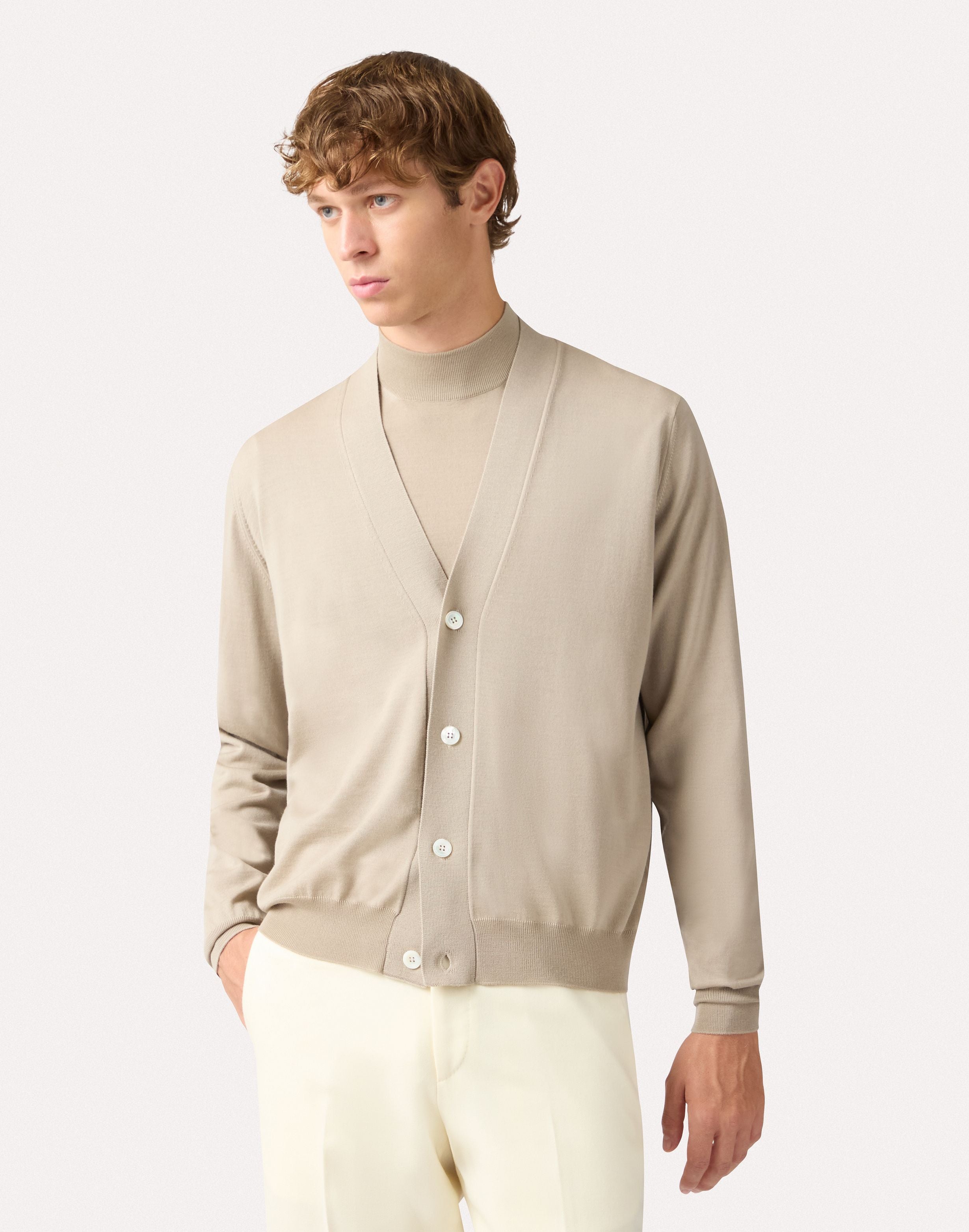 Rundhalspullover in sandfarbener superfine Merinowolle BEIGE Lardini 4