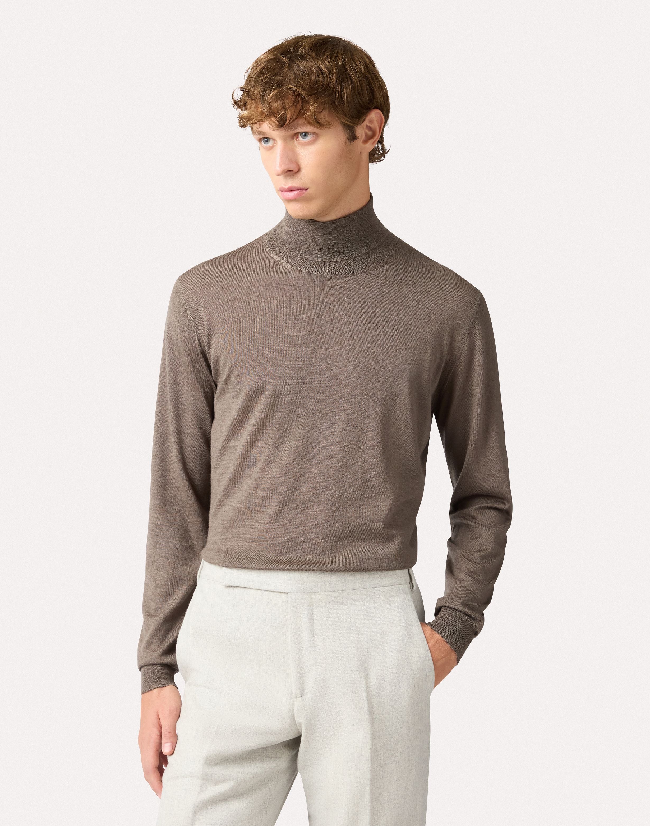 Col roulé couleur brun foncé en laine, soie et cachemire HAZELNUT Lardini 4