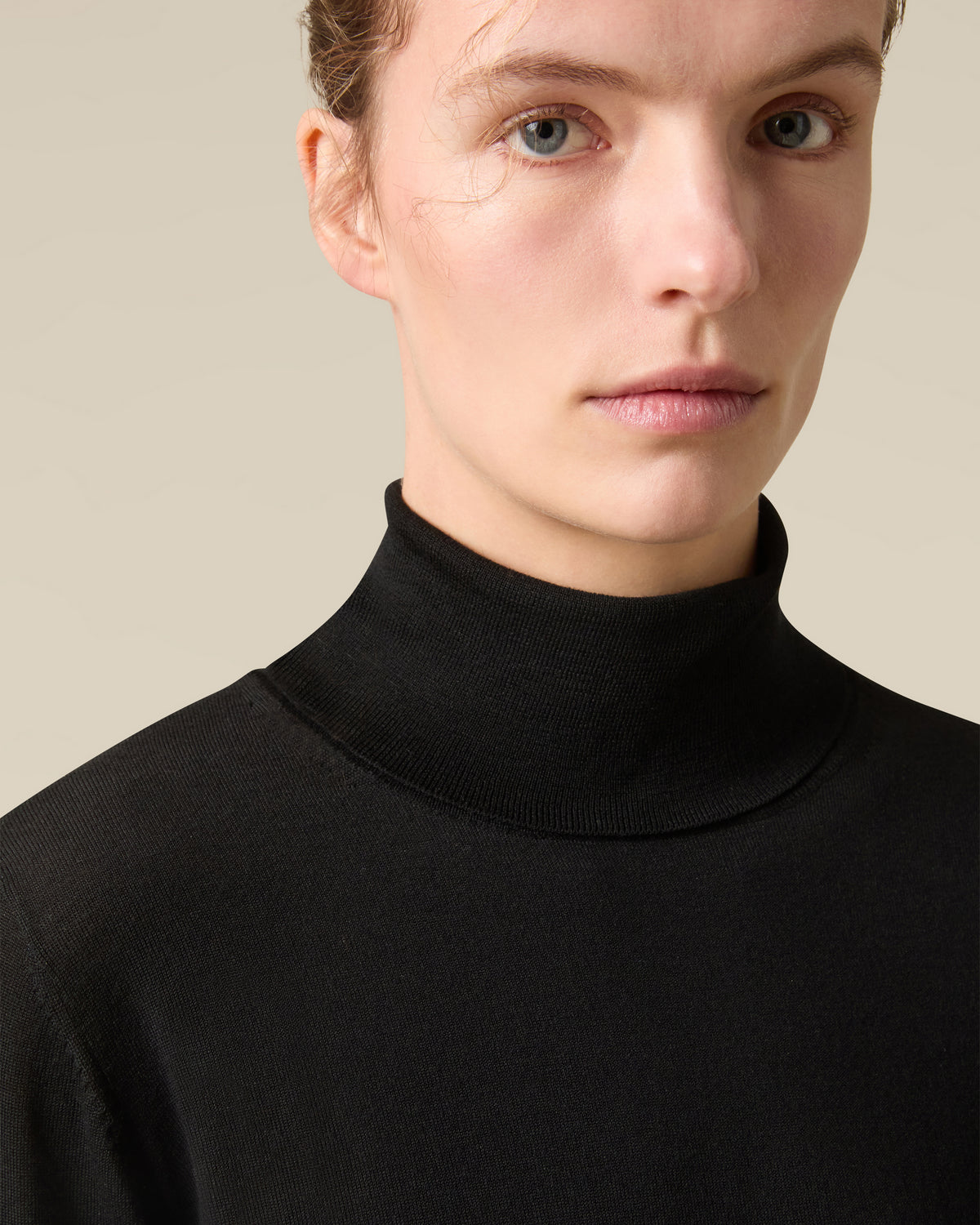 Schwarzer Rollkragenpullover aus Schurwolle BLACK Lardini 3