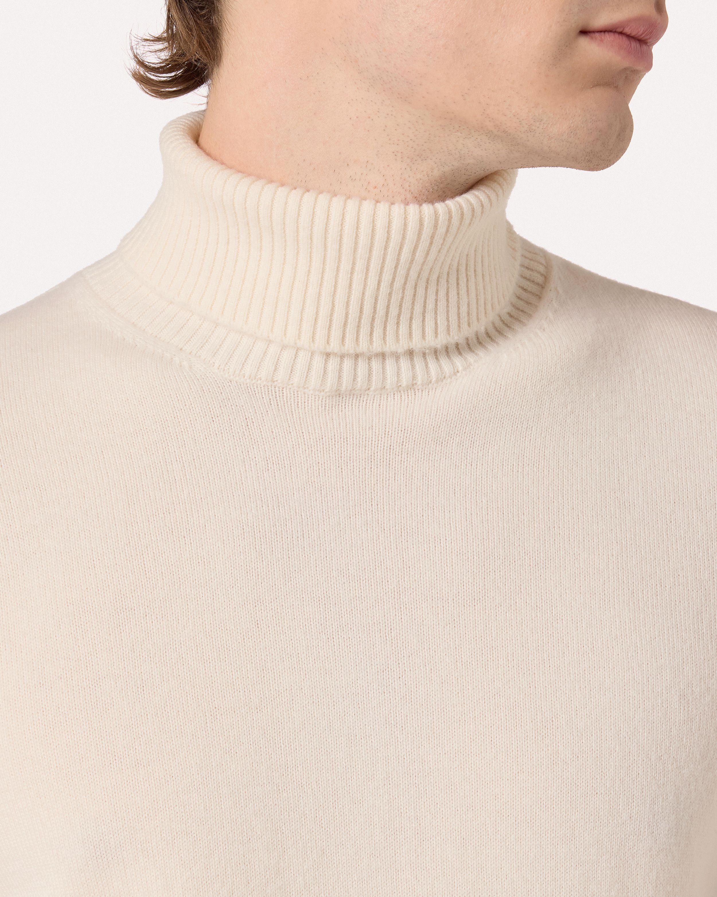 Dolcevita panna in lana e cashmere CREAM Lardini 3