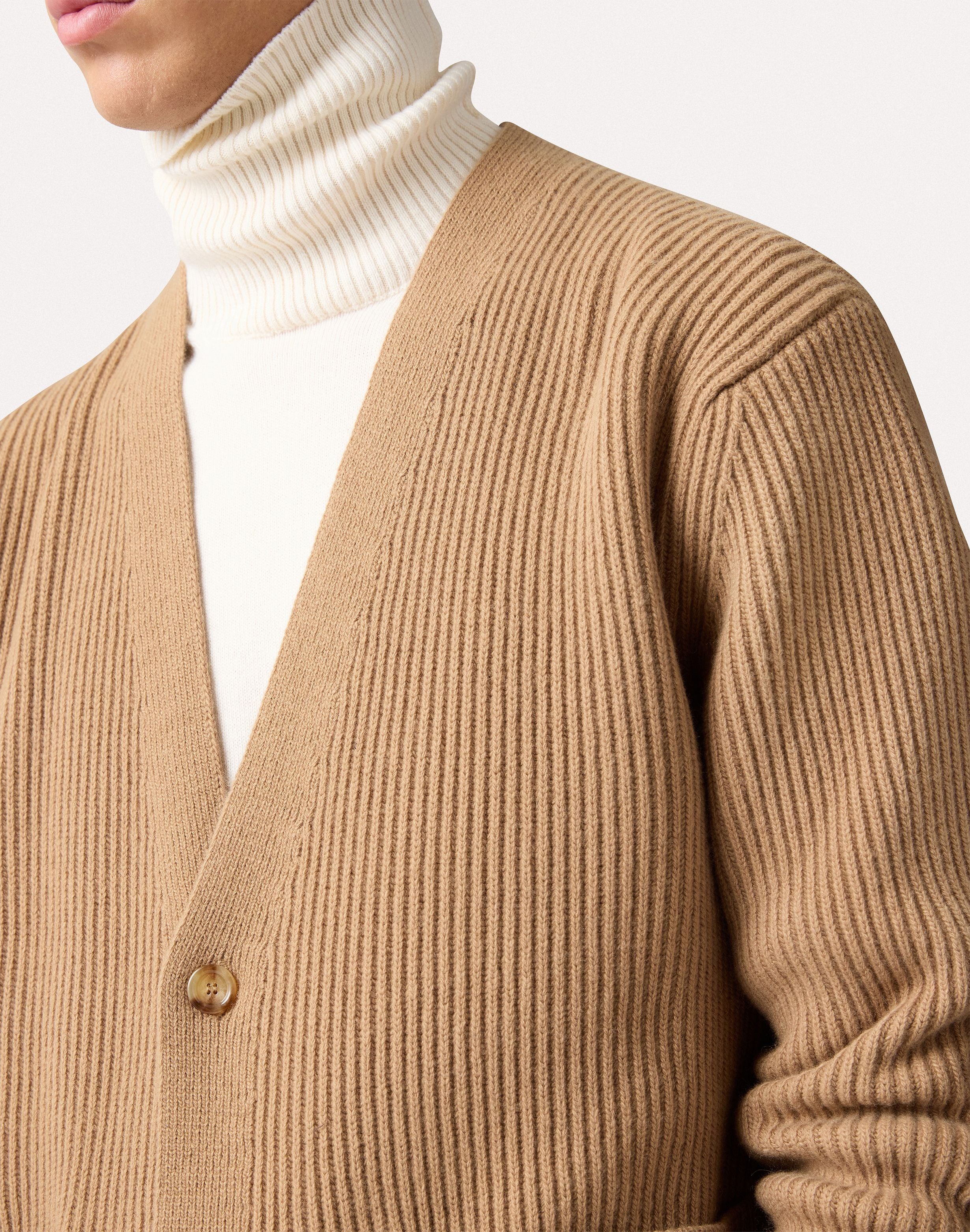 Cardigan cammello in lana e cashmere a costa inglese CAMEL Lardini 3