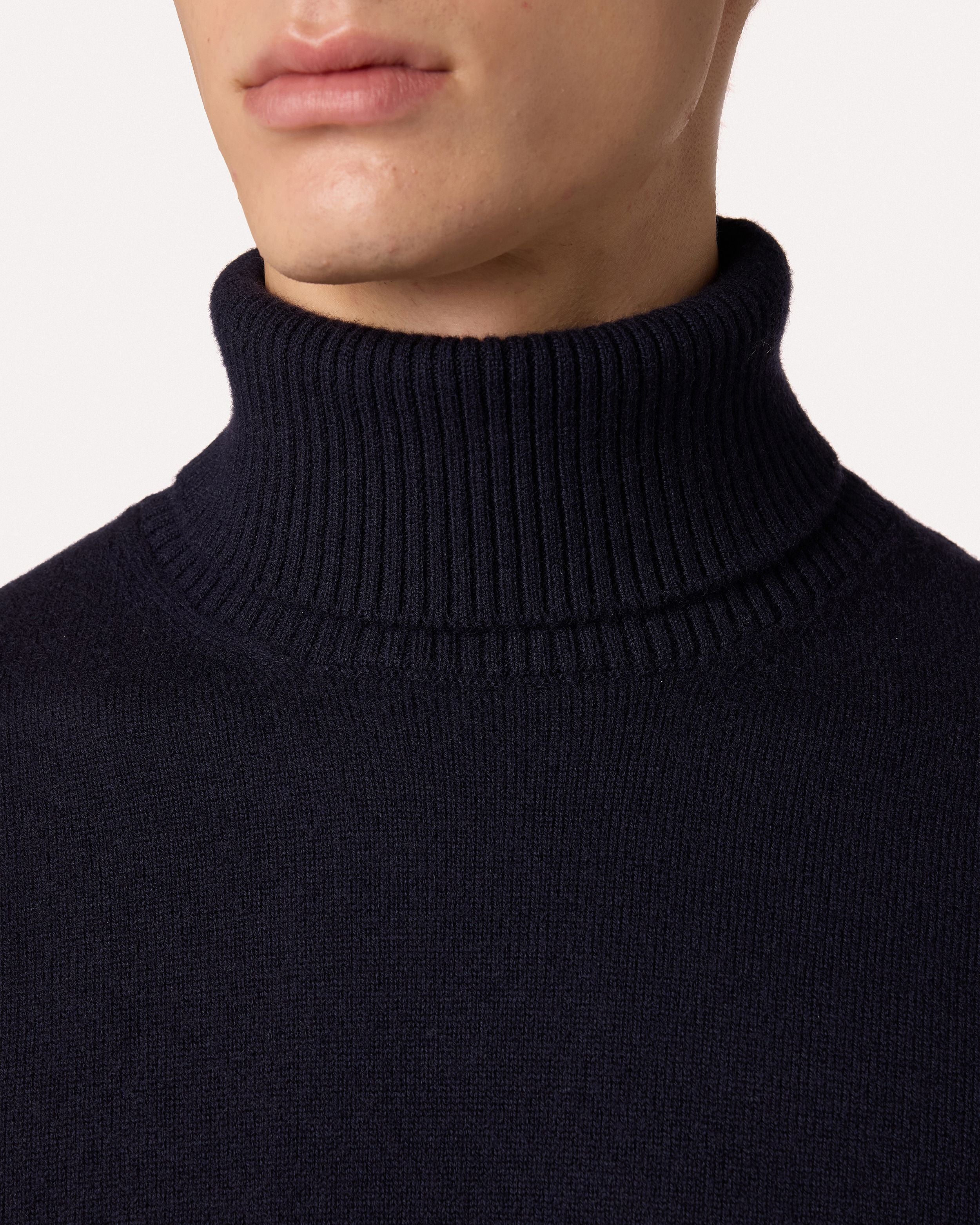 Dolcevita a manica lunga blu in lana merino extrafine BLUE Lardini 3