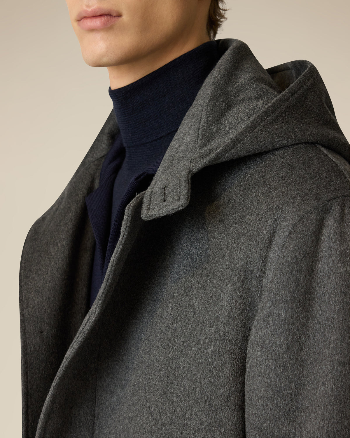 Grau gepolsterter Kaschmirmantel mit Kapuze GREY Lardini 3