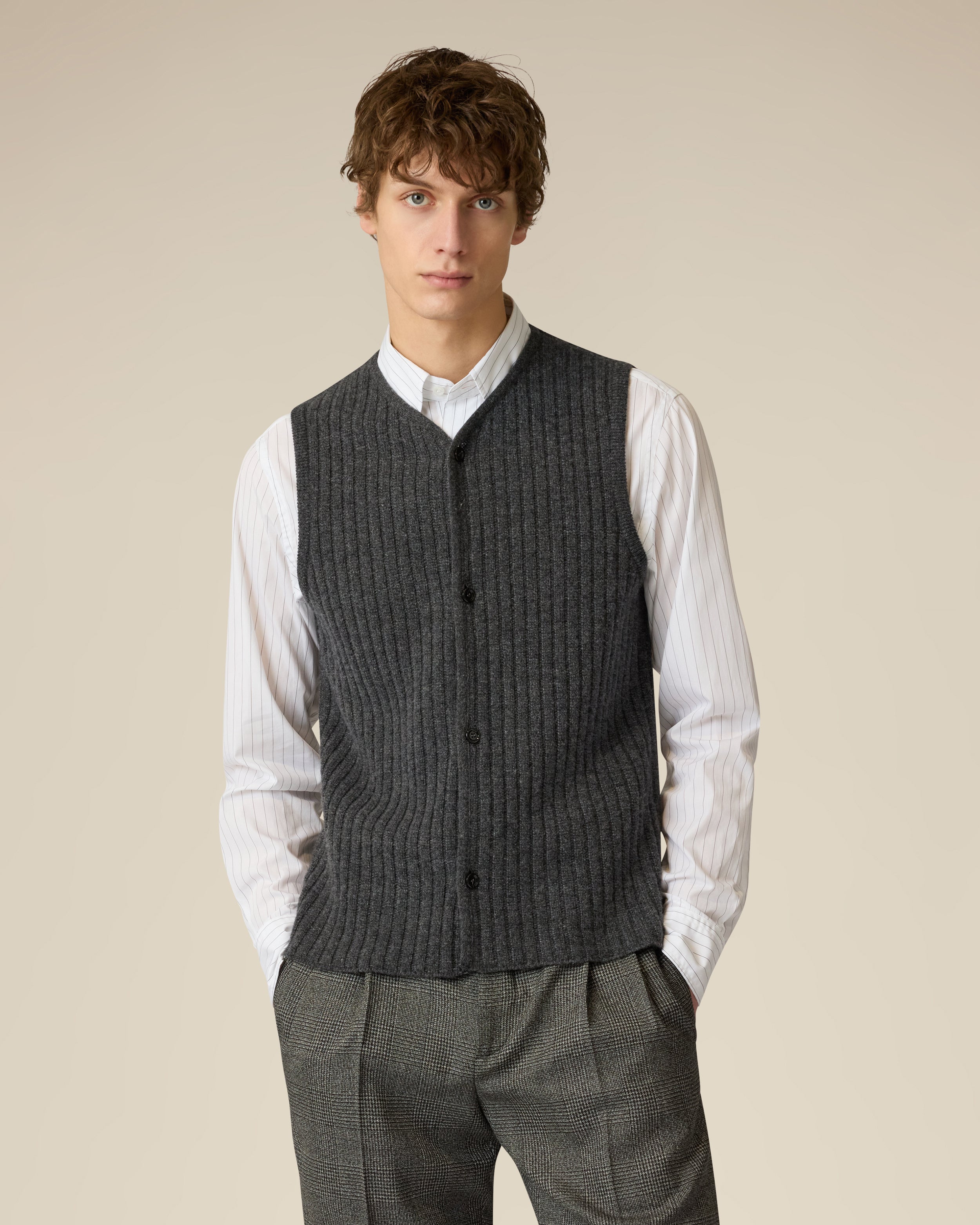 Grey vest in wool and cashmere GREY Lardini 4
