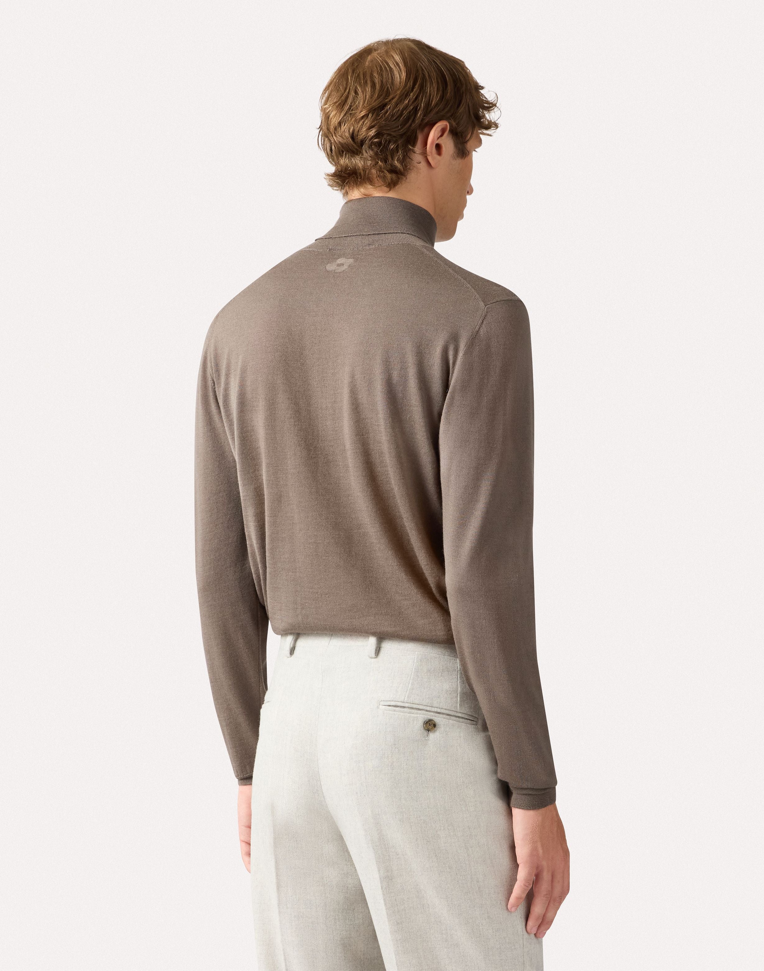 Col roulé couleur brun foncé en laine, soie et cachemire HAZELNUT Lardini 5