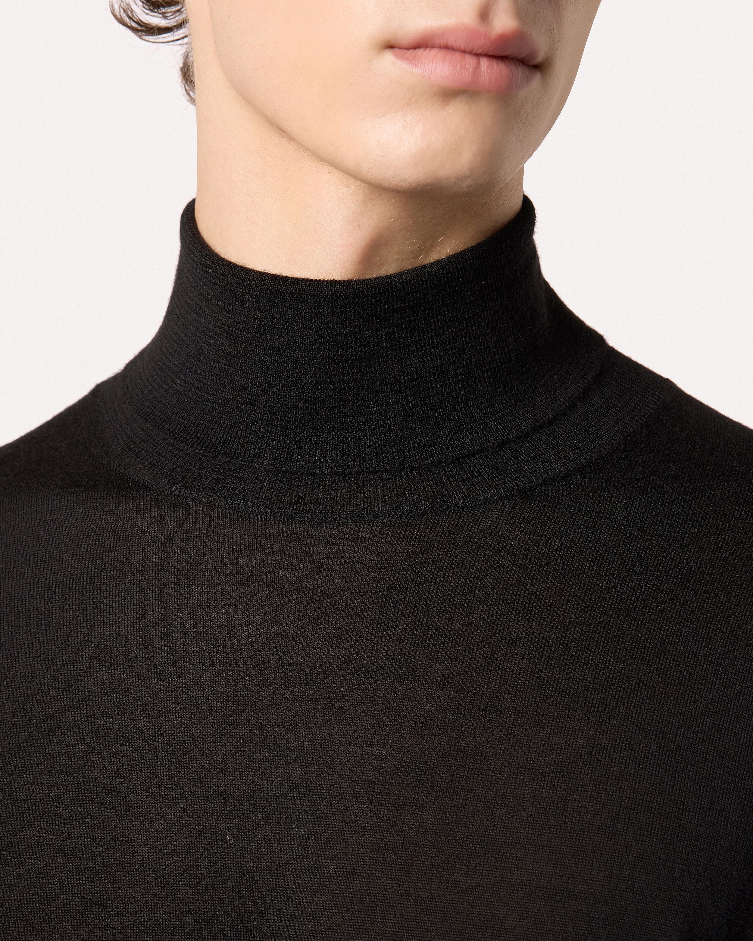Dolcevita nero in lana, seta e cashmere BLACK Lardini 3