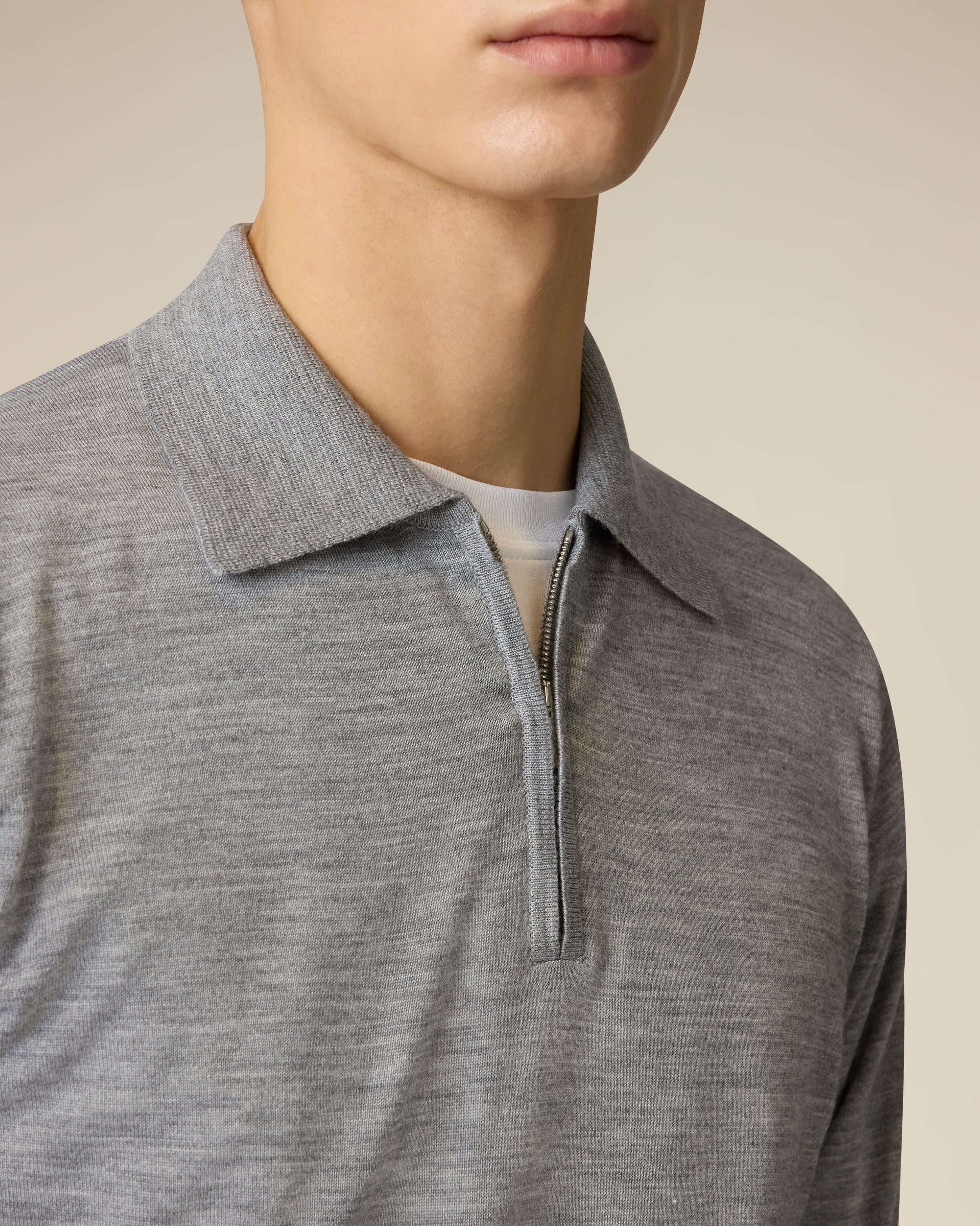 Polo zippé en laine; soie et cachemire gris GREY Lardini 3