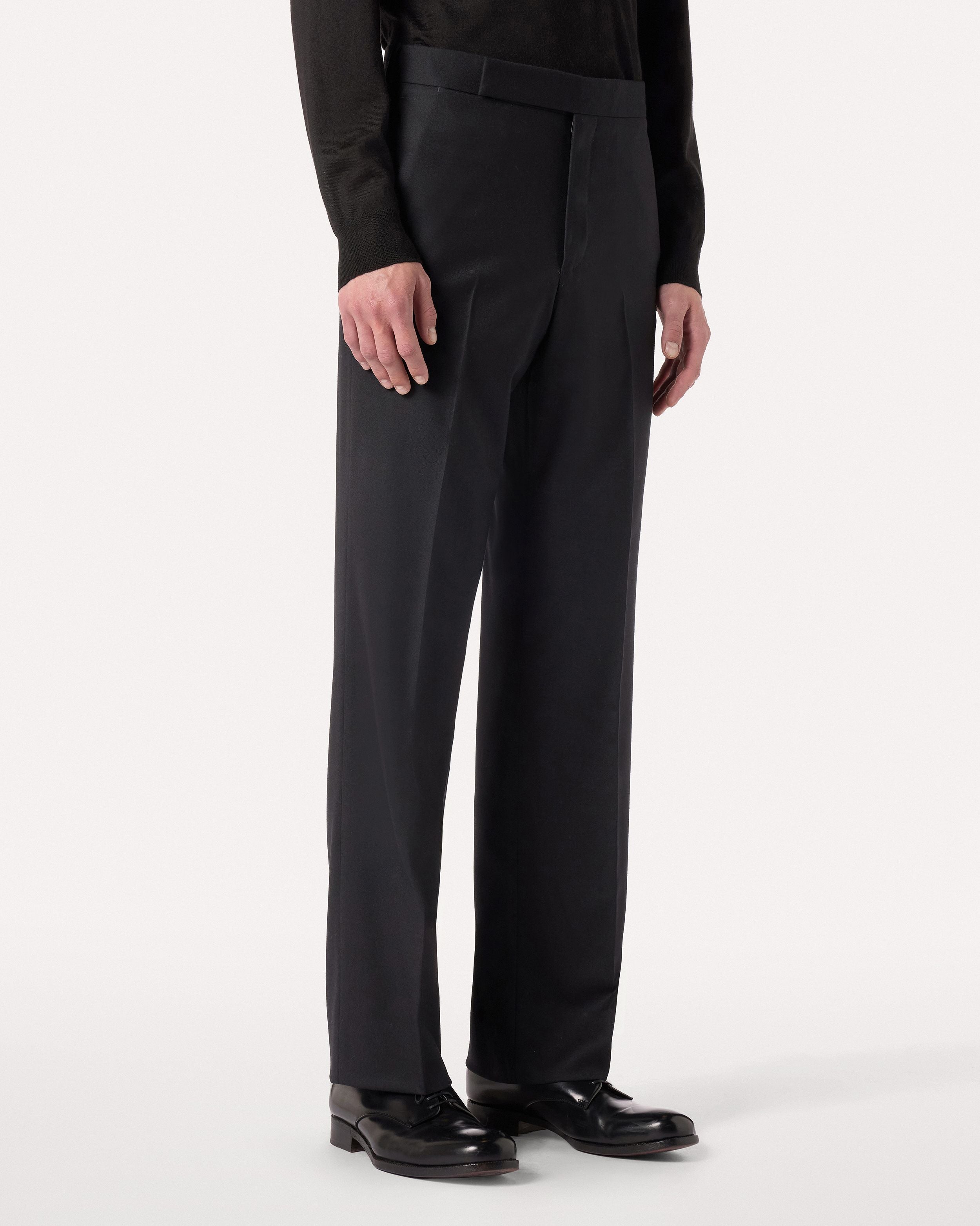 Pantalone nero senza pieghe in flanella leggera BLACK Lardini 4