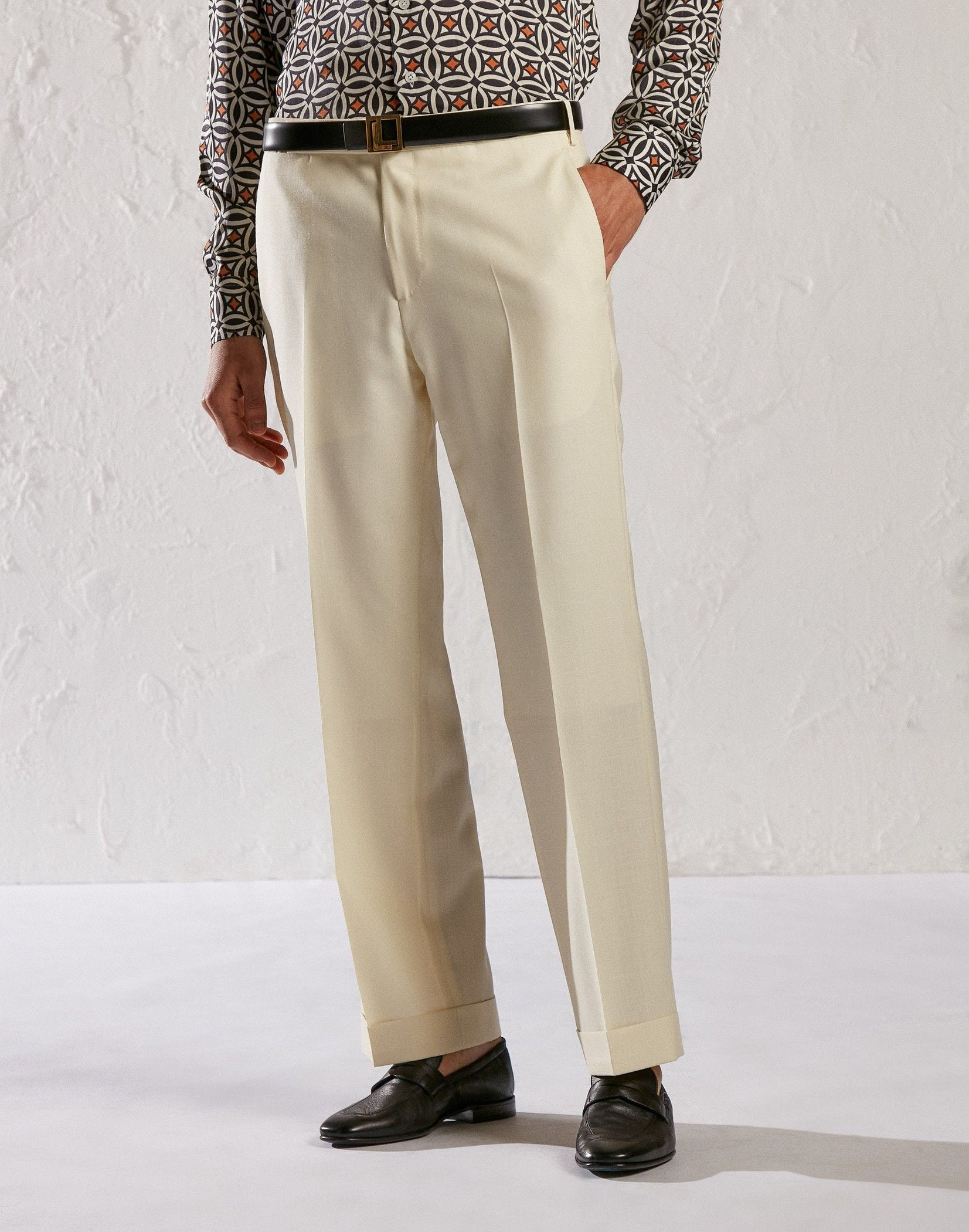 Plain weave slub fabric white trousers
