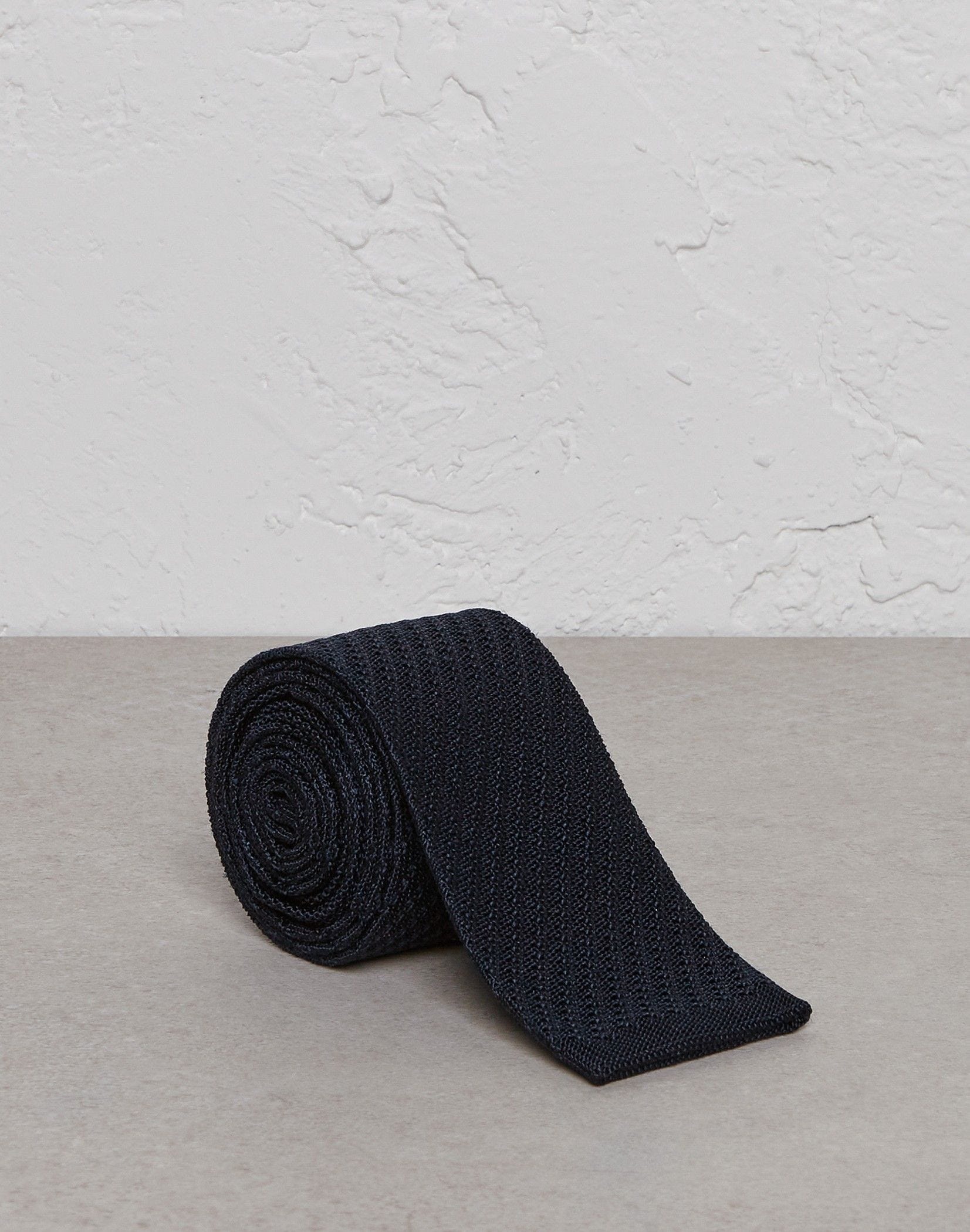 Silk knit tie with jacquard design