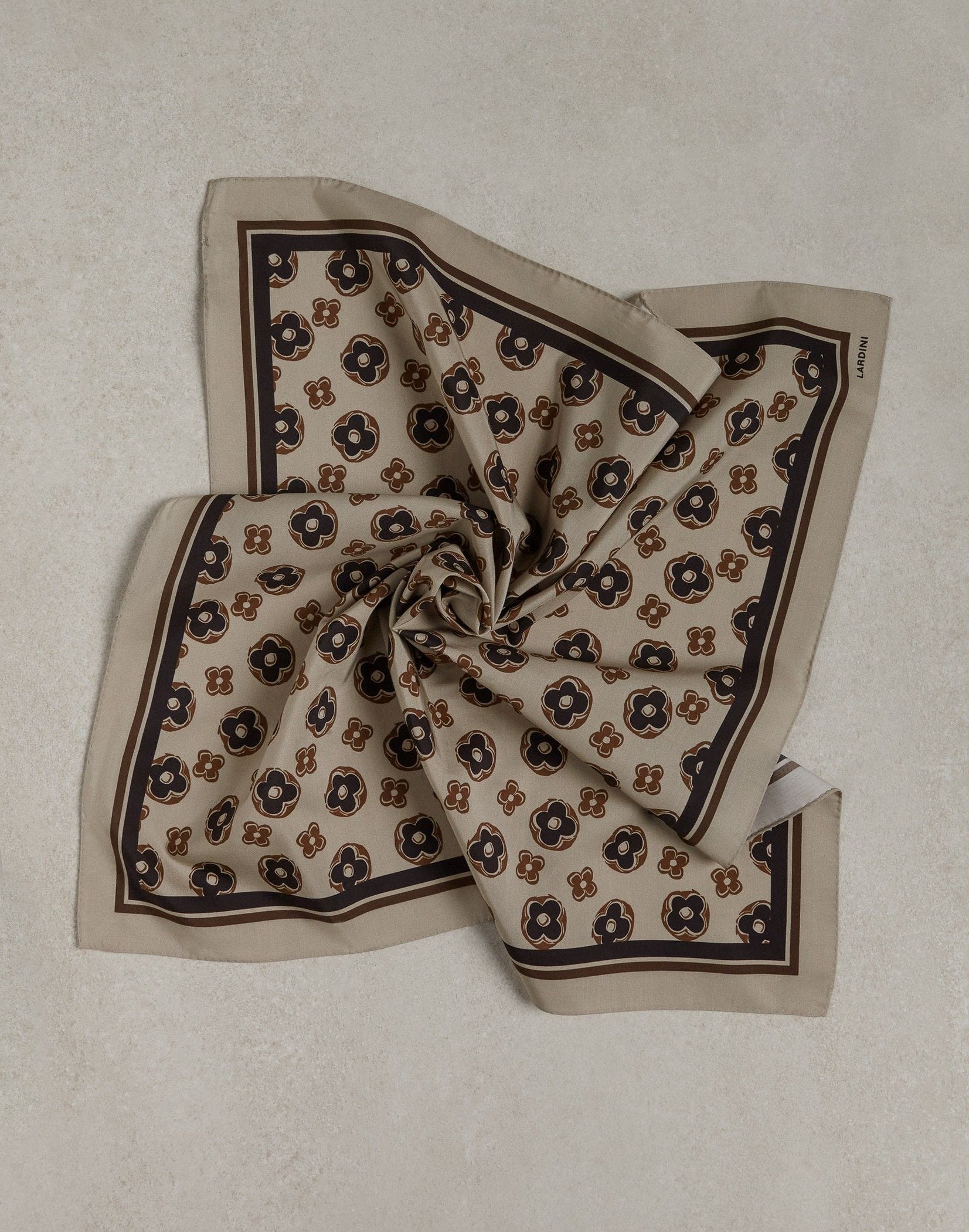 Silk and cotton scarf with a flower design