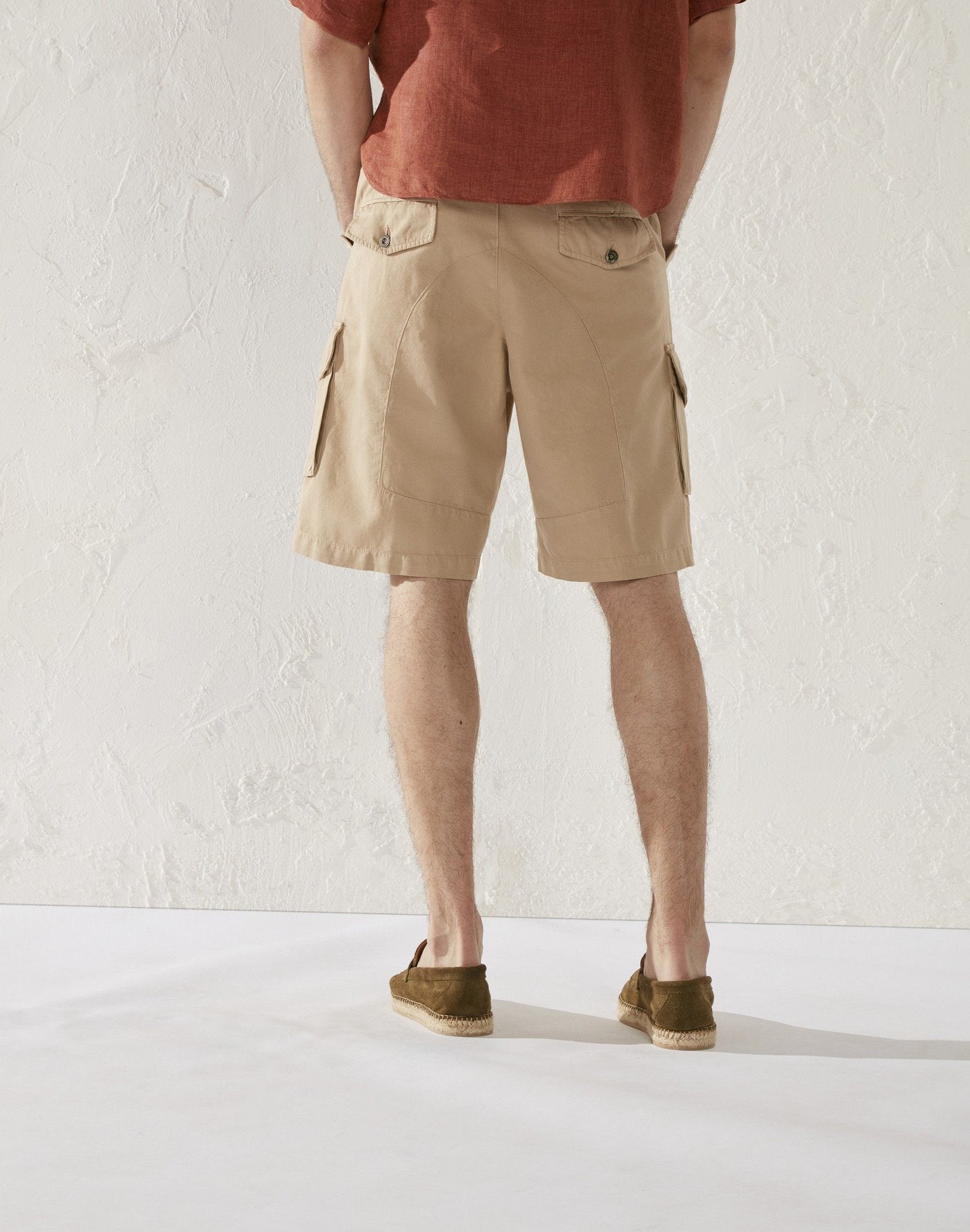 Beige cotton and linen military Bermuda shorts