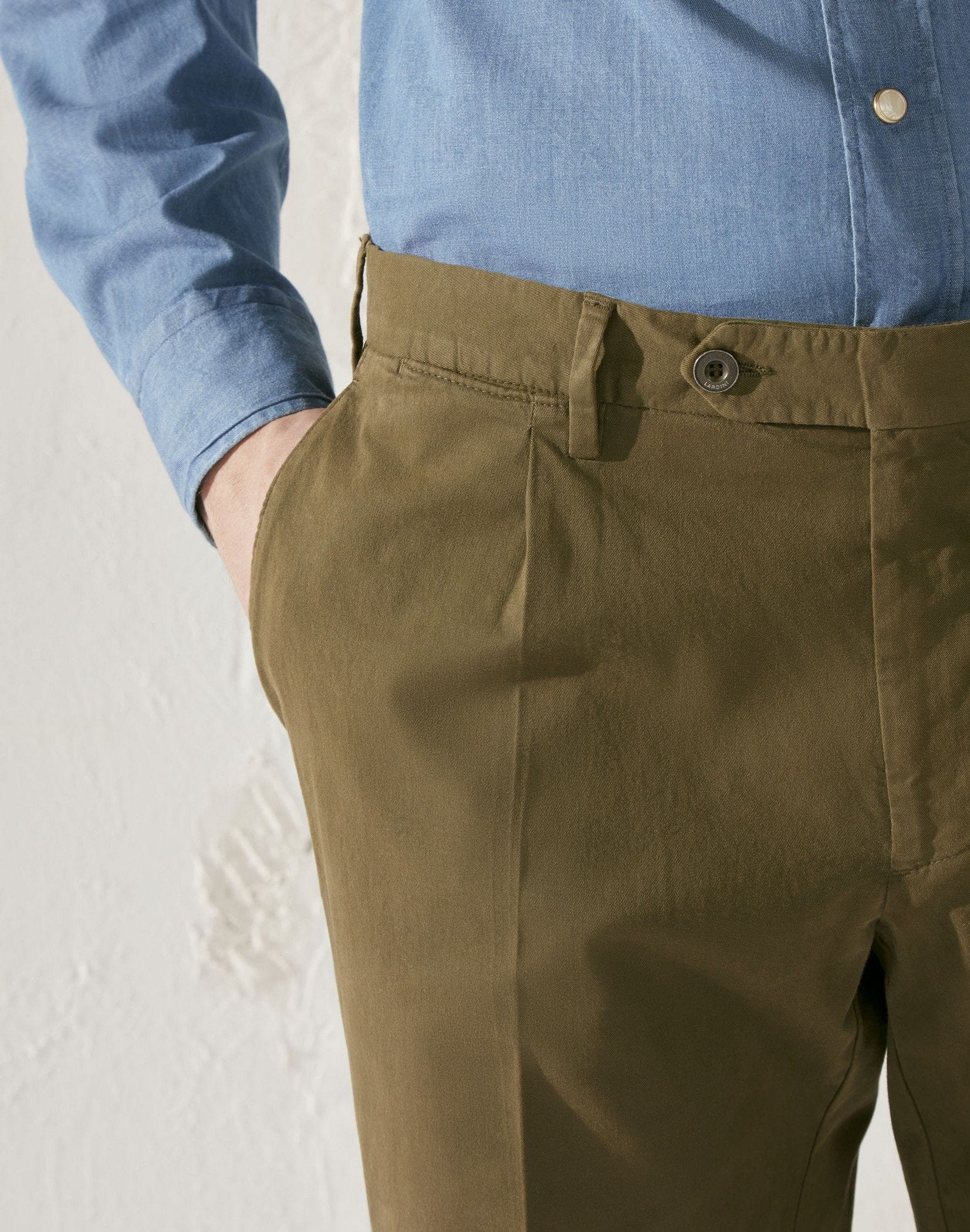 Green extra-comfortable cotton gabardine trousers