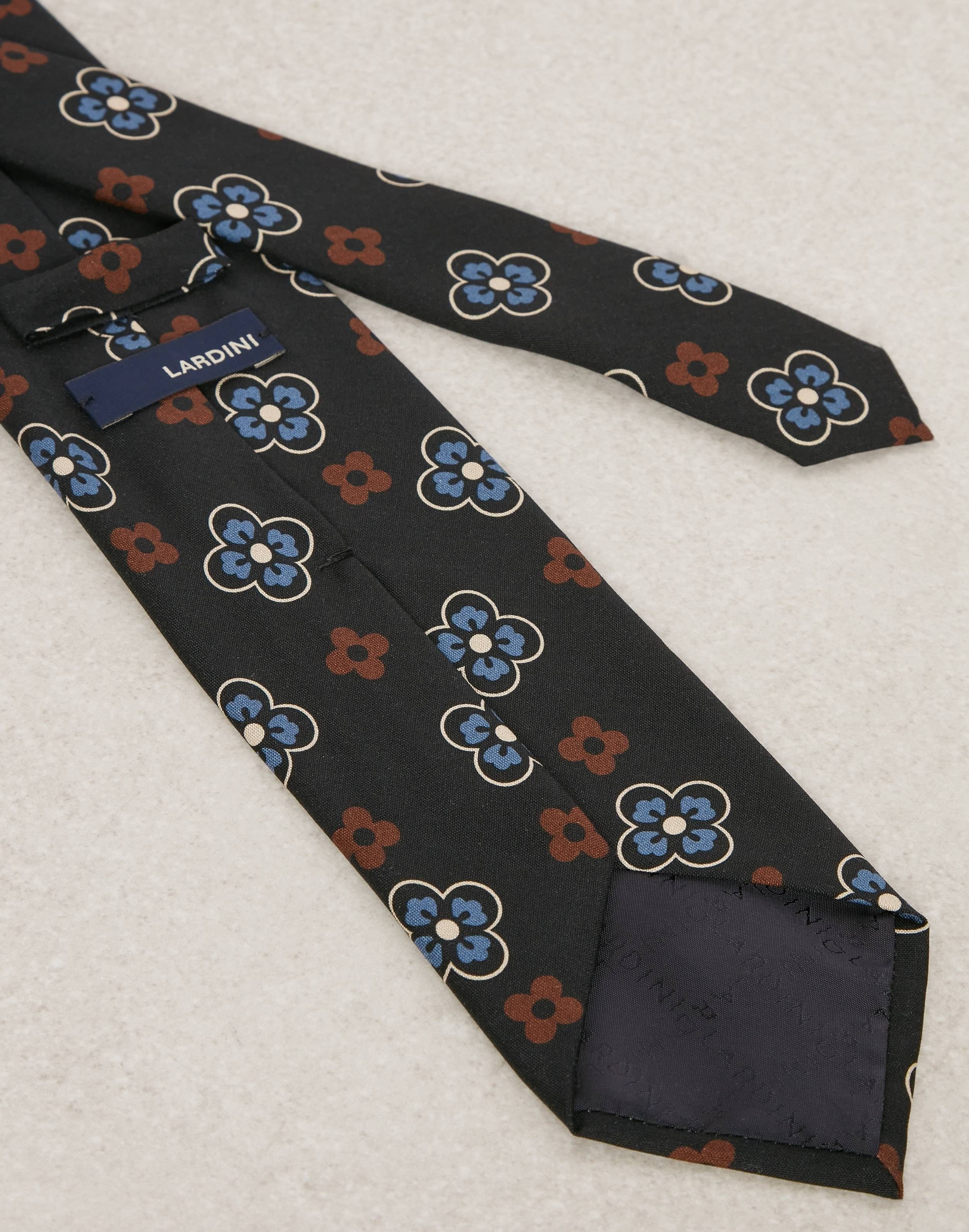 Wool-and-silk tie with floral pattern