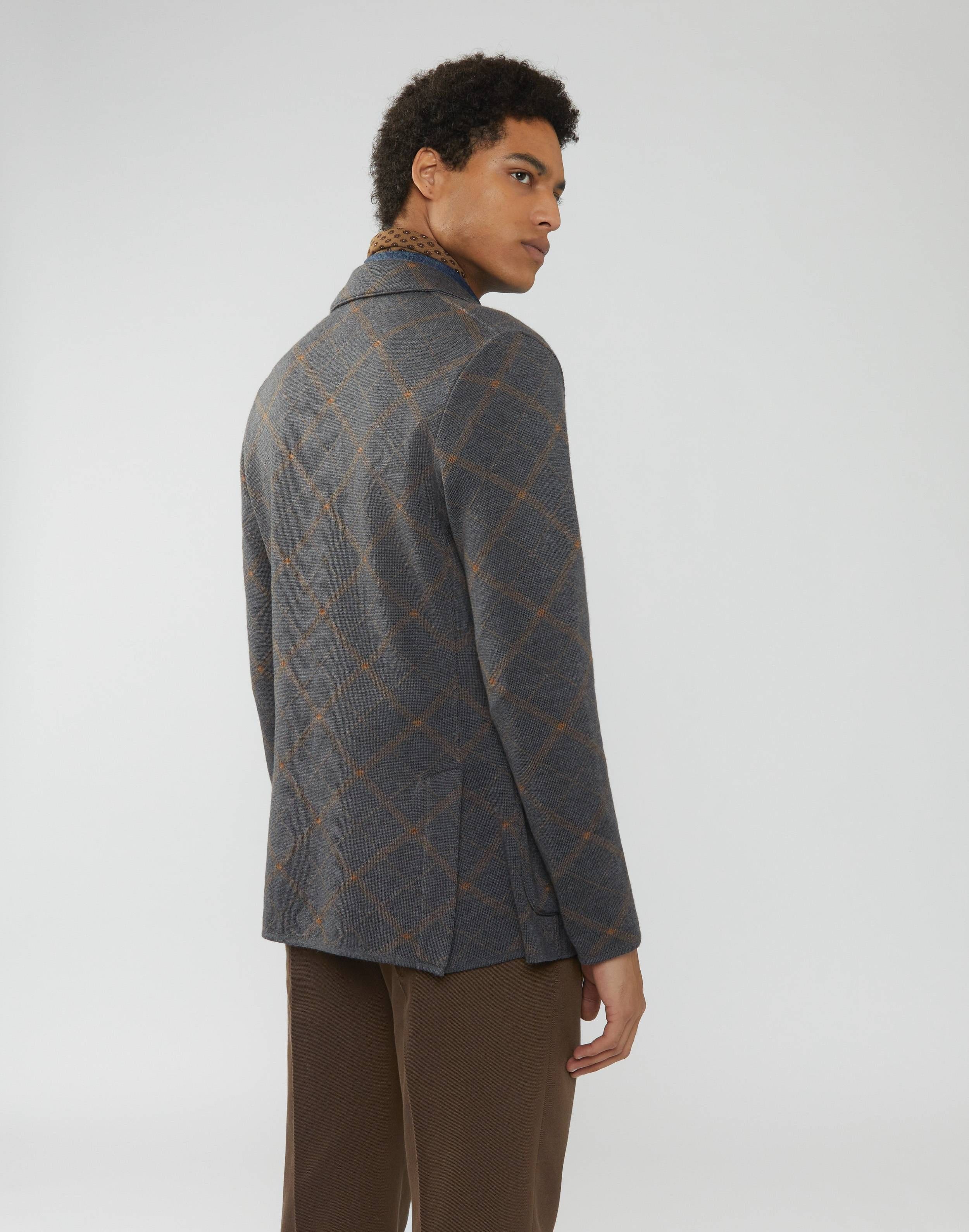 Knitted jacket in a grey-and-beige diamond pattern