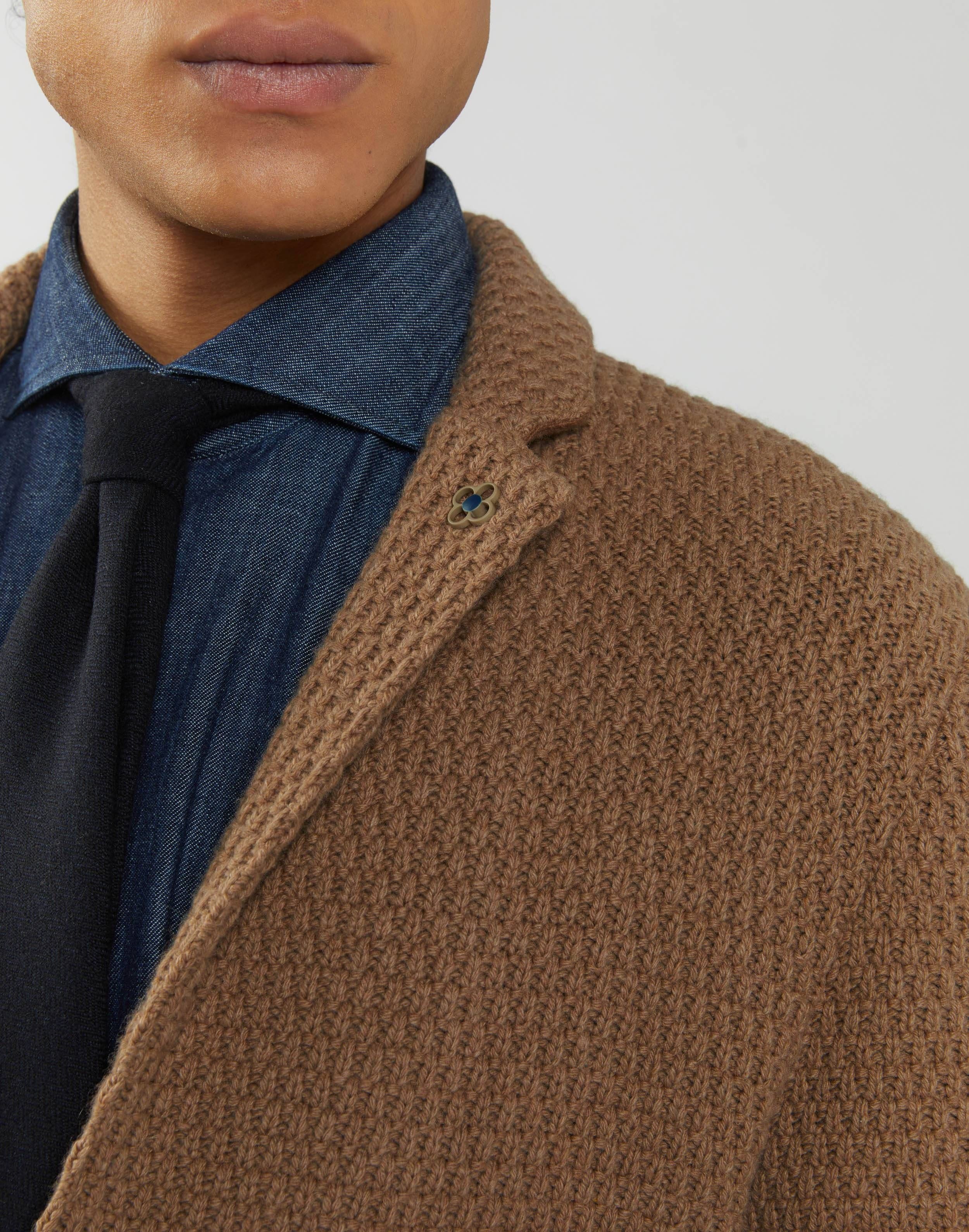 Camel-coloured jacket in pure recycled cashmere