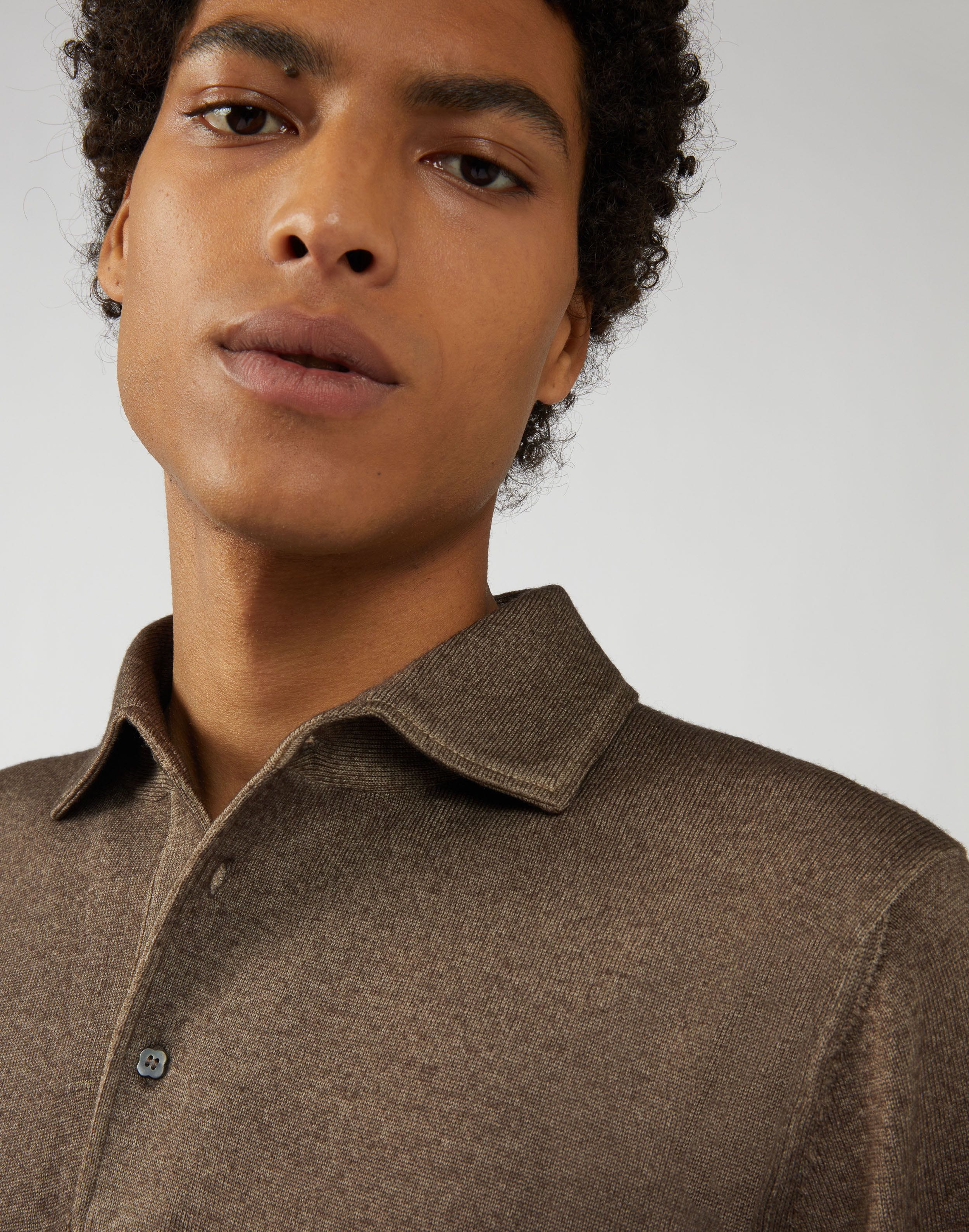 Hazel-brown polo shirt in worsted wool