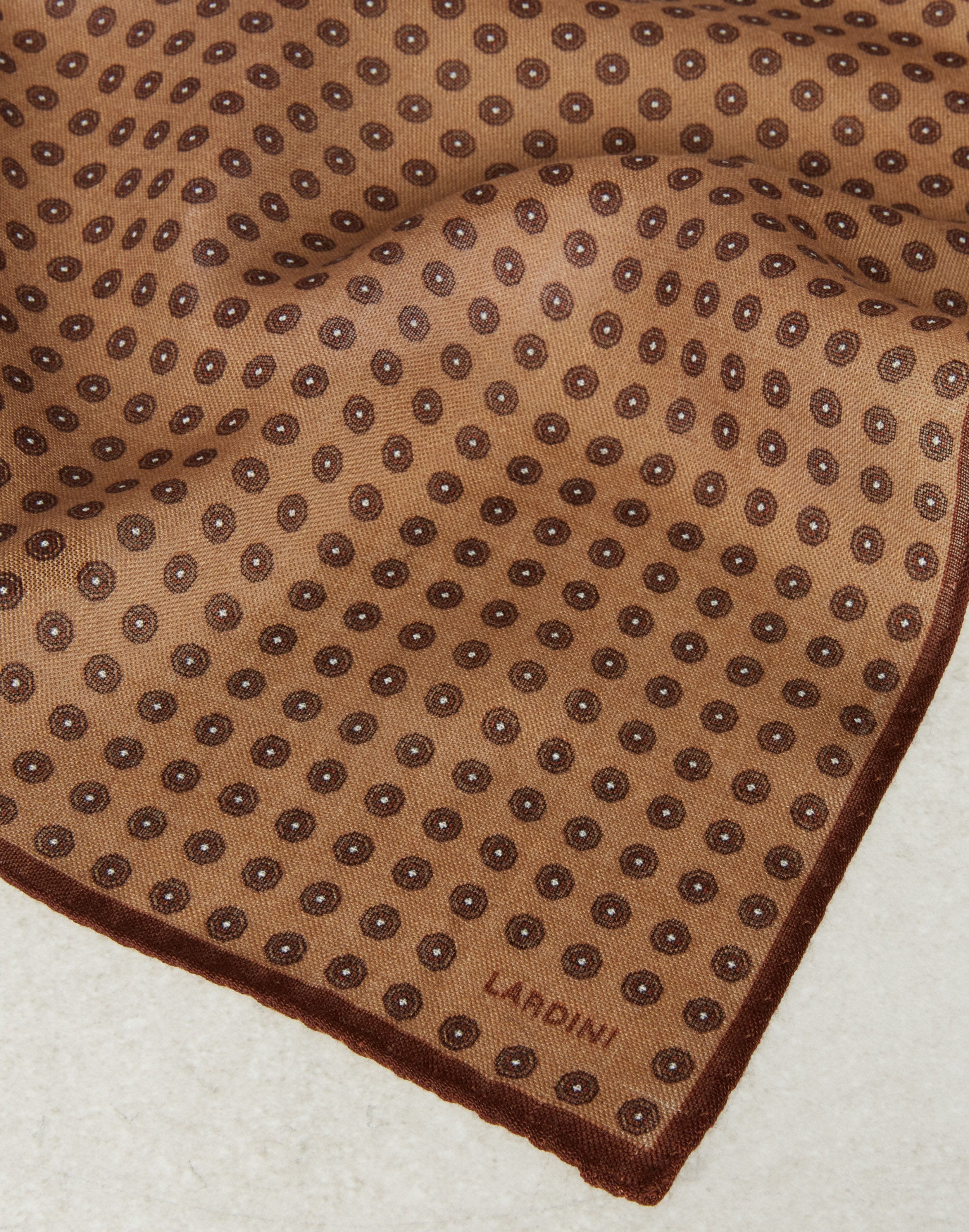 Beige and brown pocket square with geometric print