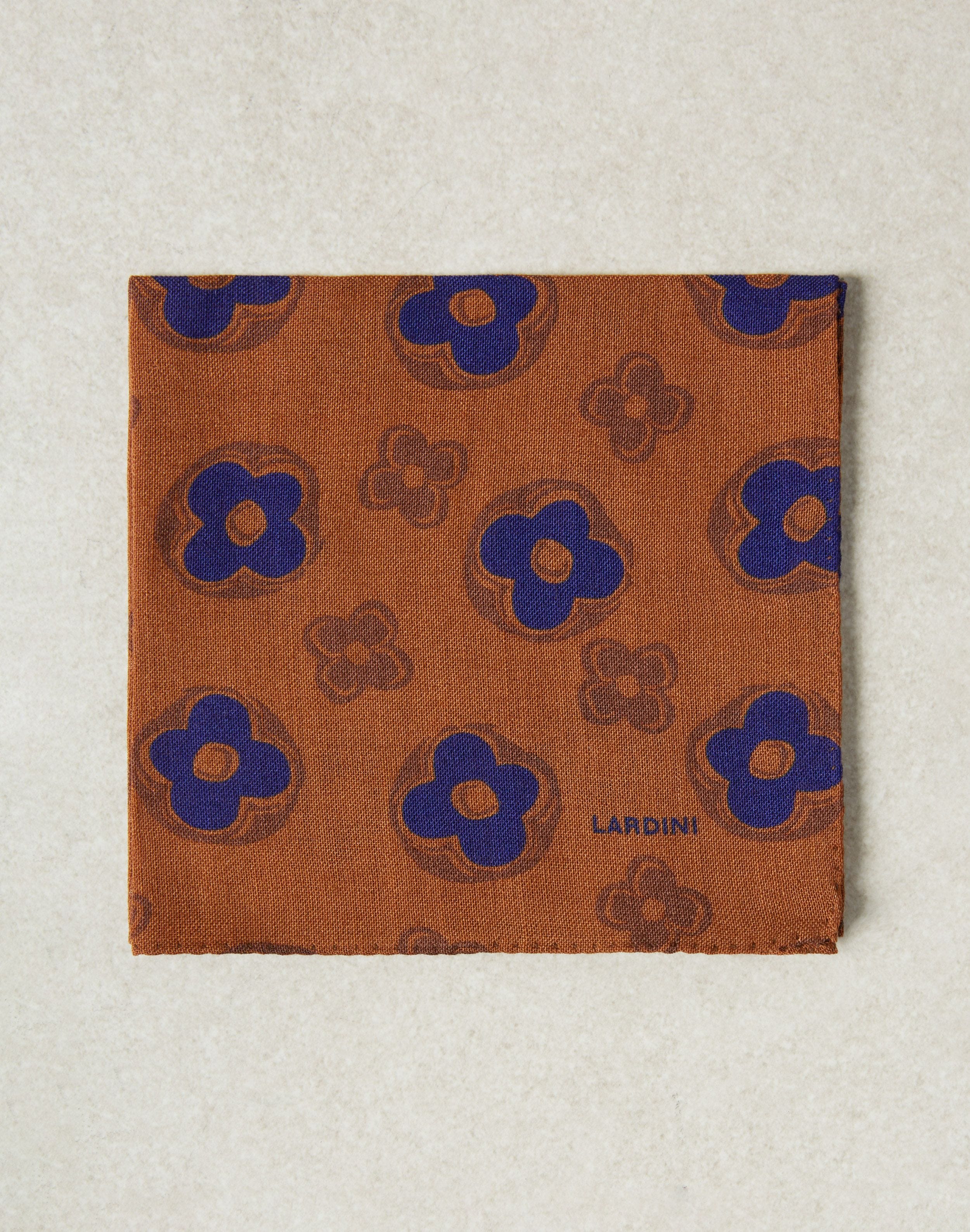 Floral-patterned pocket square in gauzy beige and blue wool