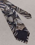 Printed silk tie with floral design 2