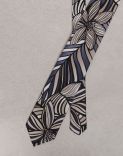 Printed silk tie with floral design 3