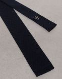 Silk knit tie with jacquard design 2