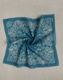 Cotton and linen scarf with a contrasting print 2