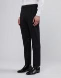 Pantalon noir à fines rayures contrastantes 2