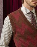 Waistcoat in a large red-and-brown jacquard fishbone pattern 4