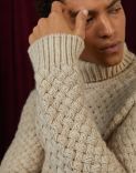 Tricot-knit cream-coloured turtleneck in alpaca and wool 4