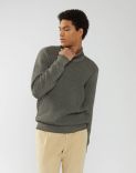 Green turtleneck in cloud-soft cashmere 2