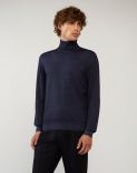 Turtleneck in blue worsted wool 1