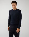 Round-neck blue knit in wool, silk and cashmere 1
