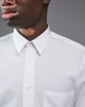 Camicia con manica lunga e collo italiano bianca 5