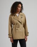 Beige water-repellent double-breasted short trench coat 2