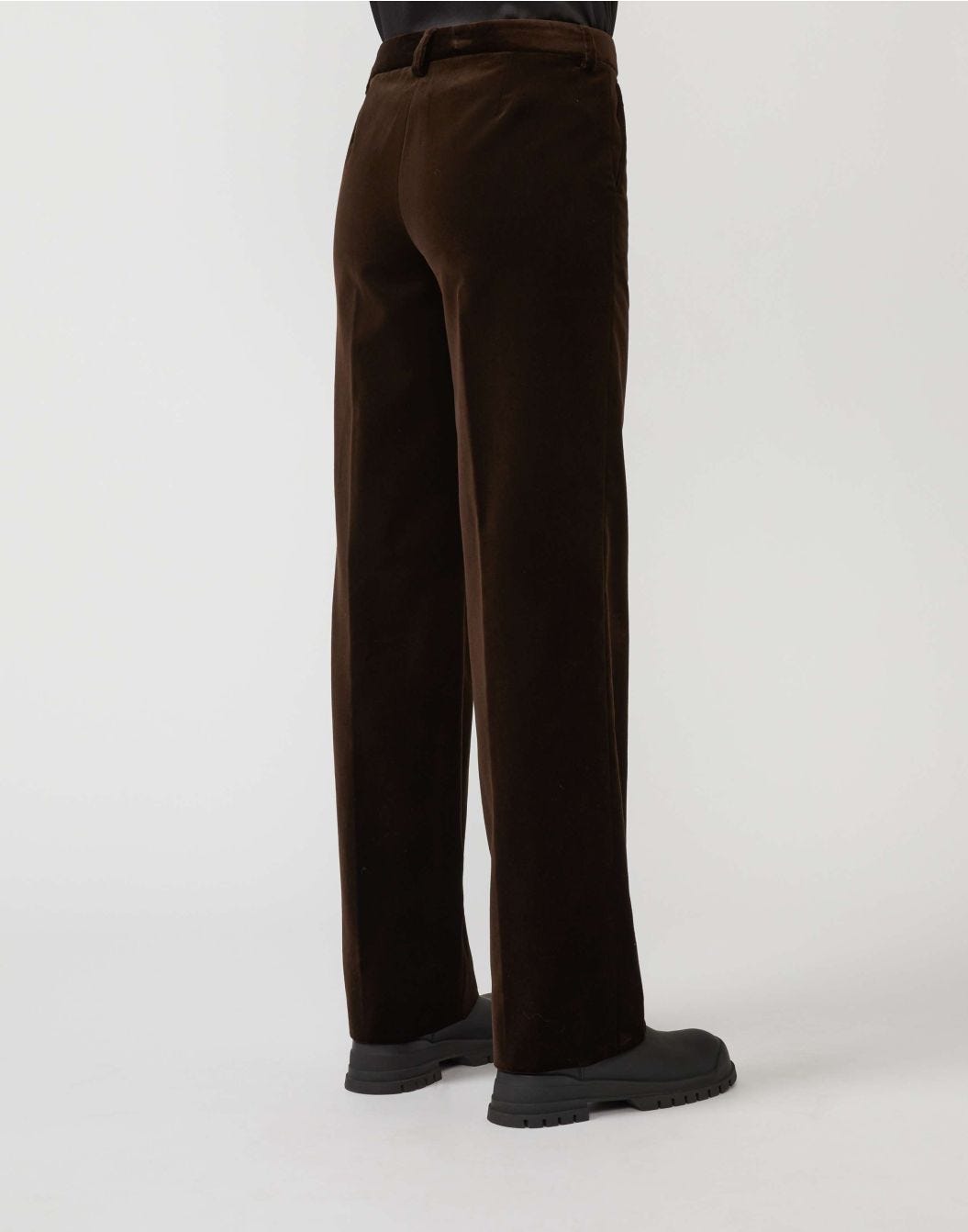 Trousers in brown velvet