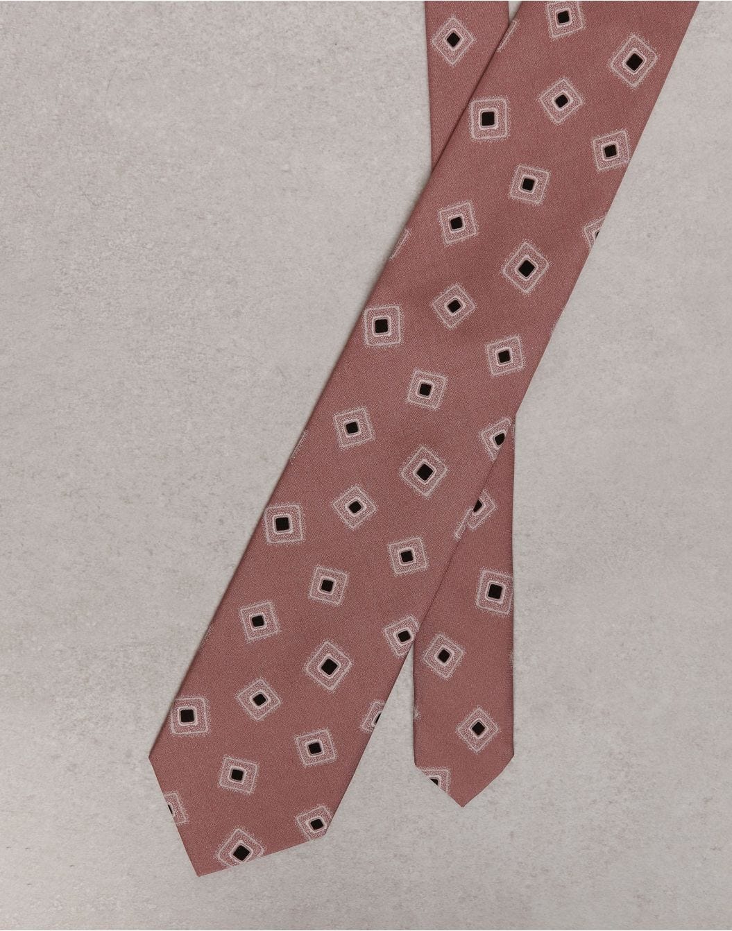 Habutai silk tie with a geometric design