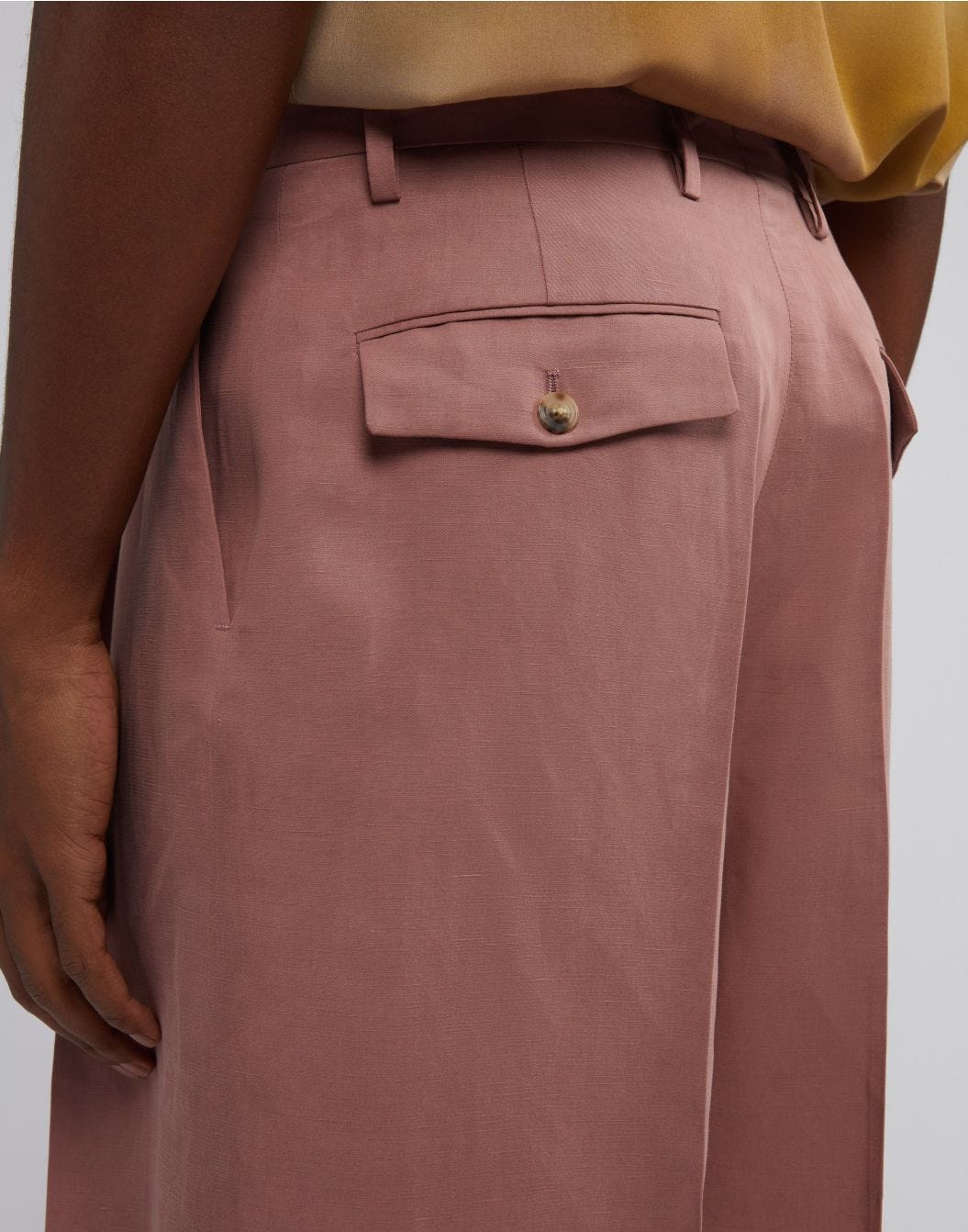 Pink linen and micro-tencel long comfort Bermuda shorts