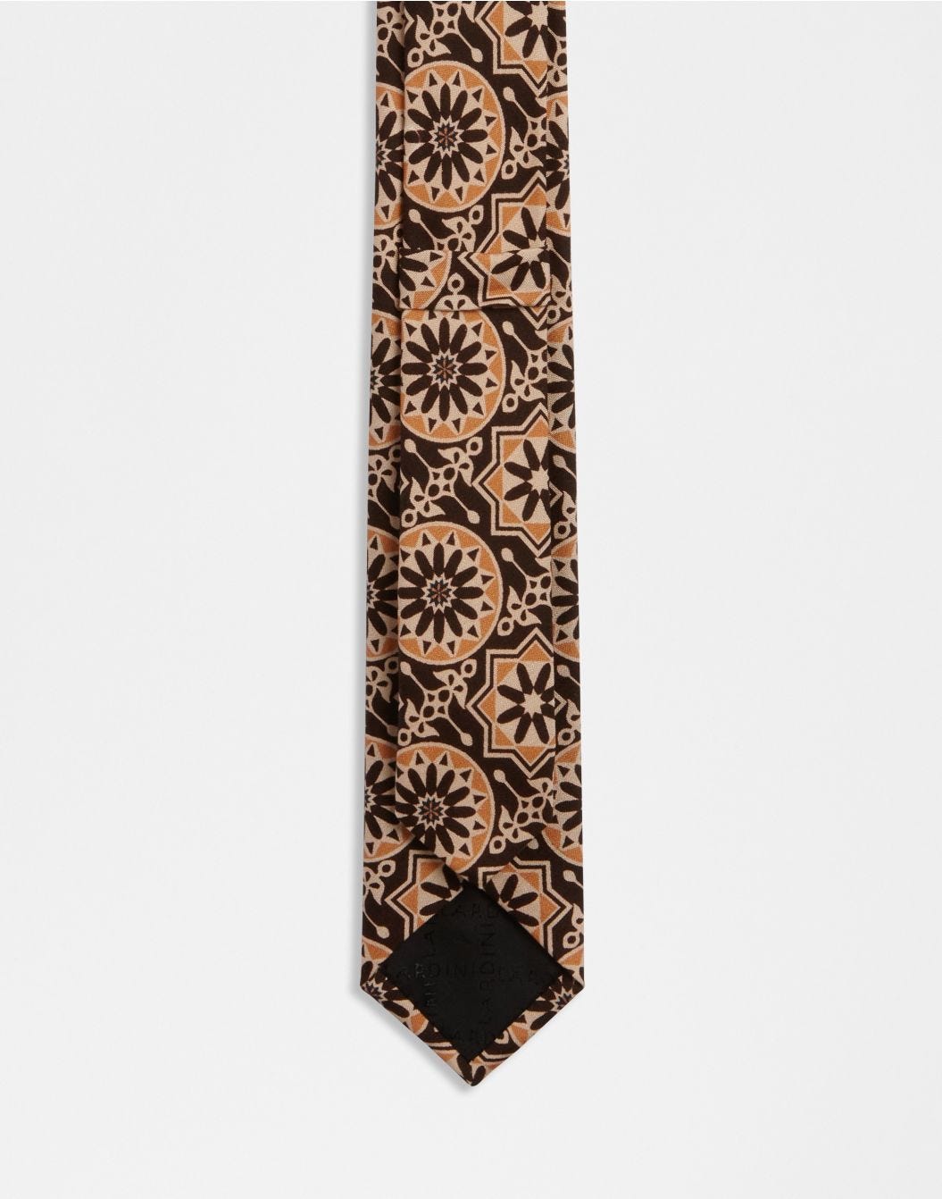 Cravatta in seta con disegno geometrico