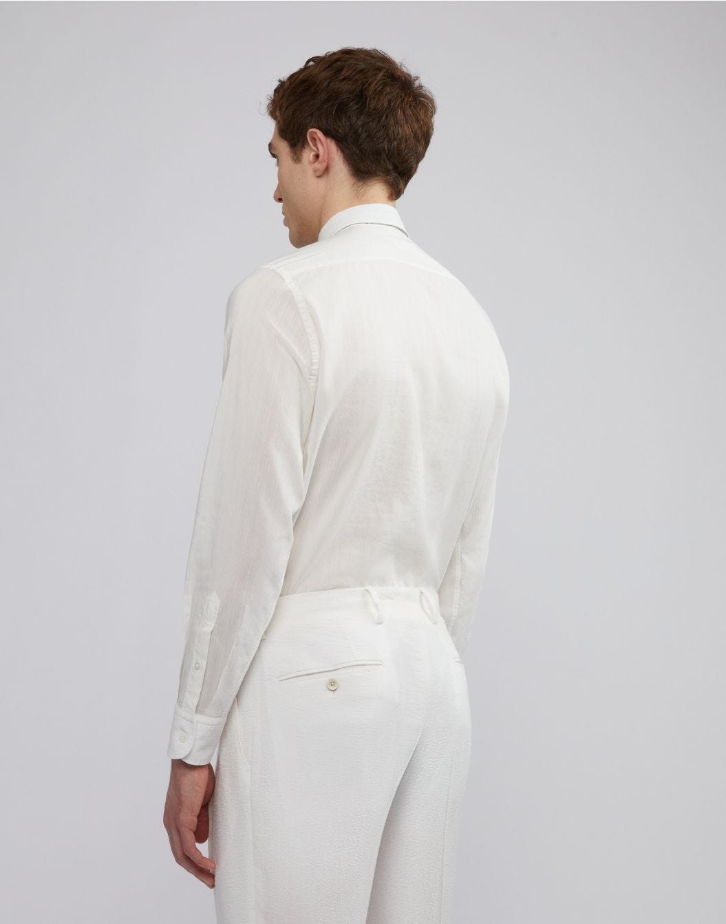 White voile shirt with an Italian collar