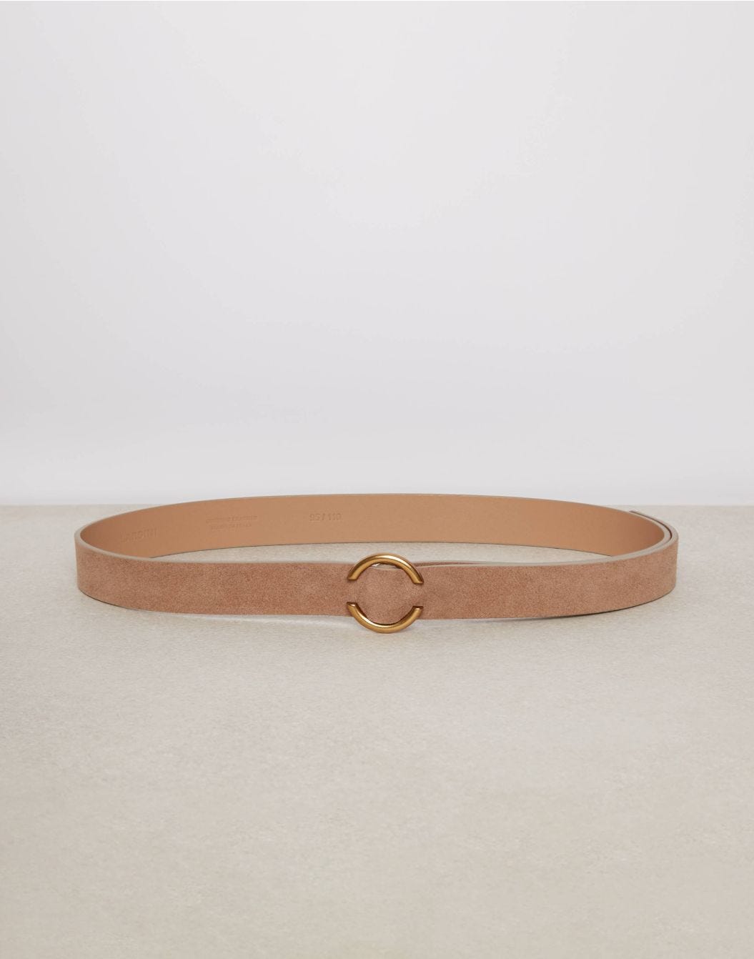 Camel-brown belt in calf suede with buckle detail