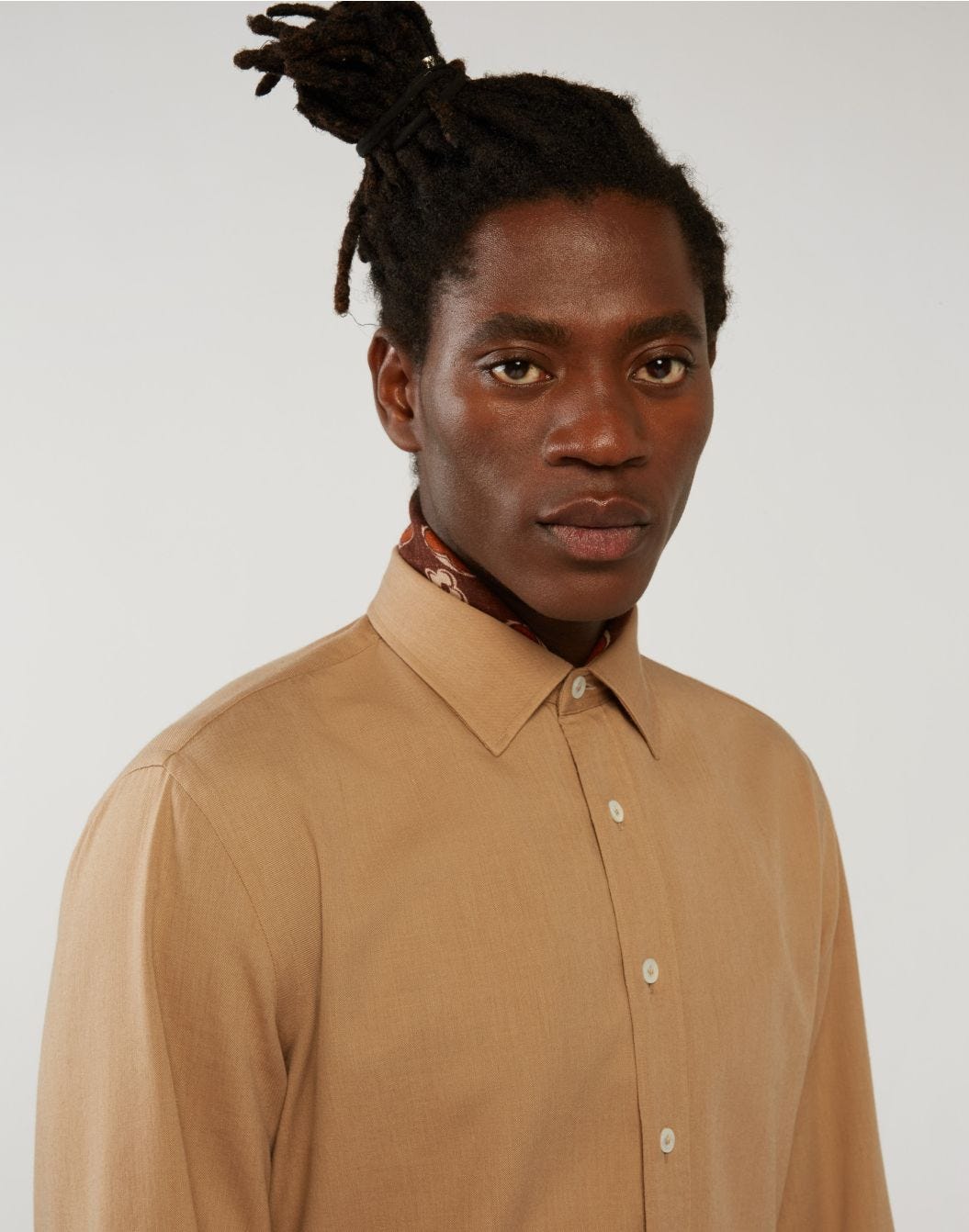 Camel-brown shirt in twilled cotton