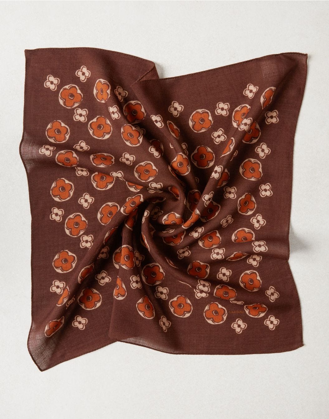 Foulard en laine marron et orange avec fleur