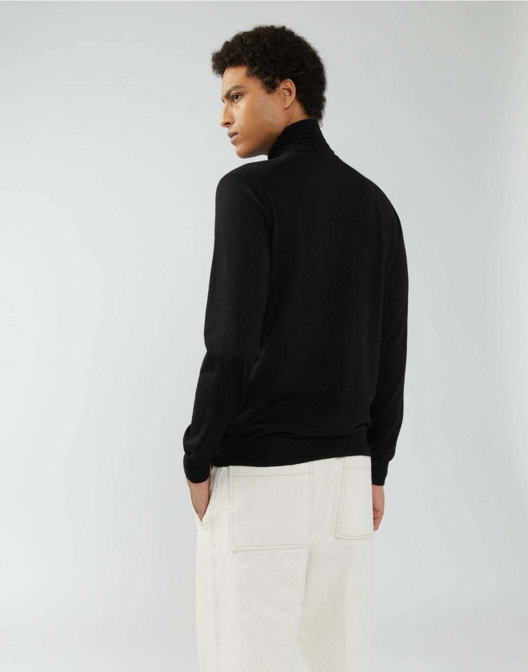 Long-sleeve turtleneck in black silk and cashmere
