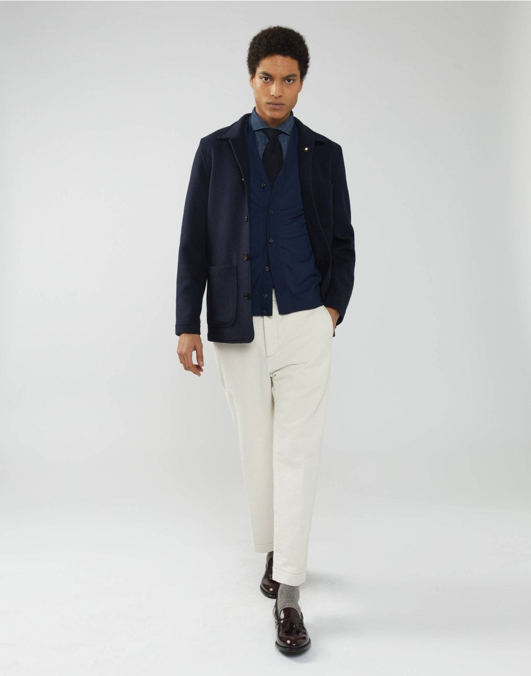 V-necked cardigan in blue worsted wool