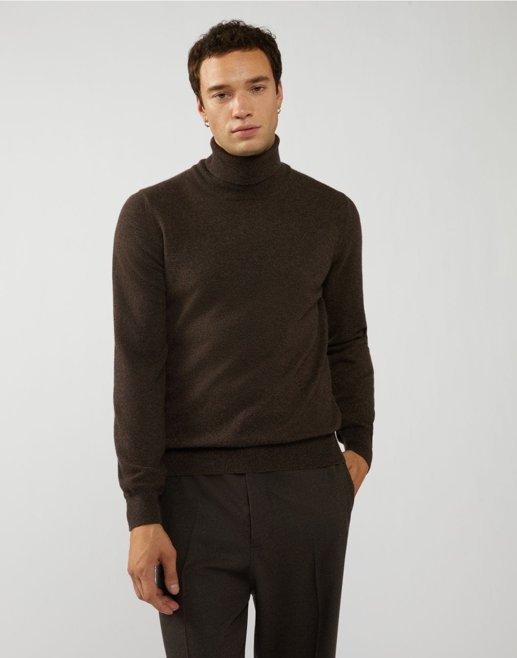 Turtleneck in brown yarn-dyed cashmere