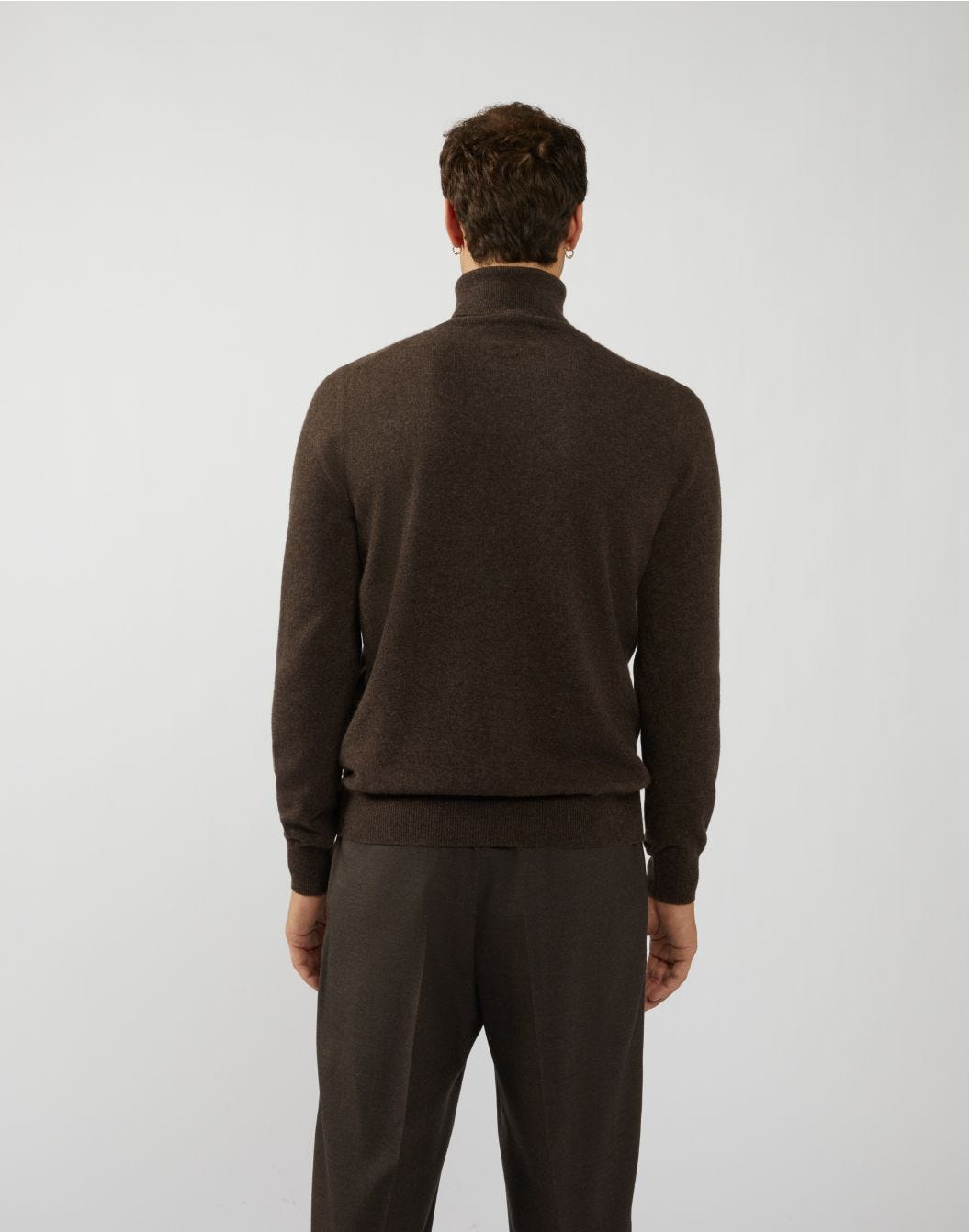 Turtleneck in brown yarn-dyed cashmere