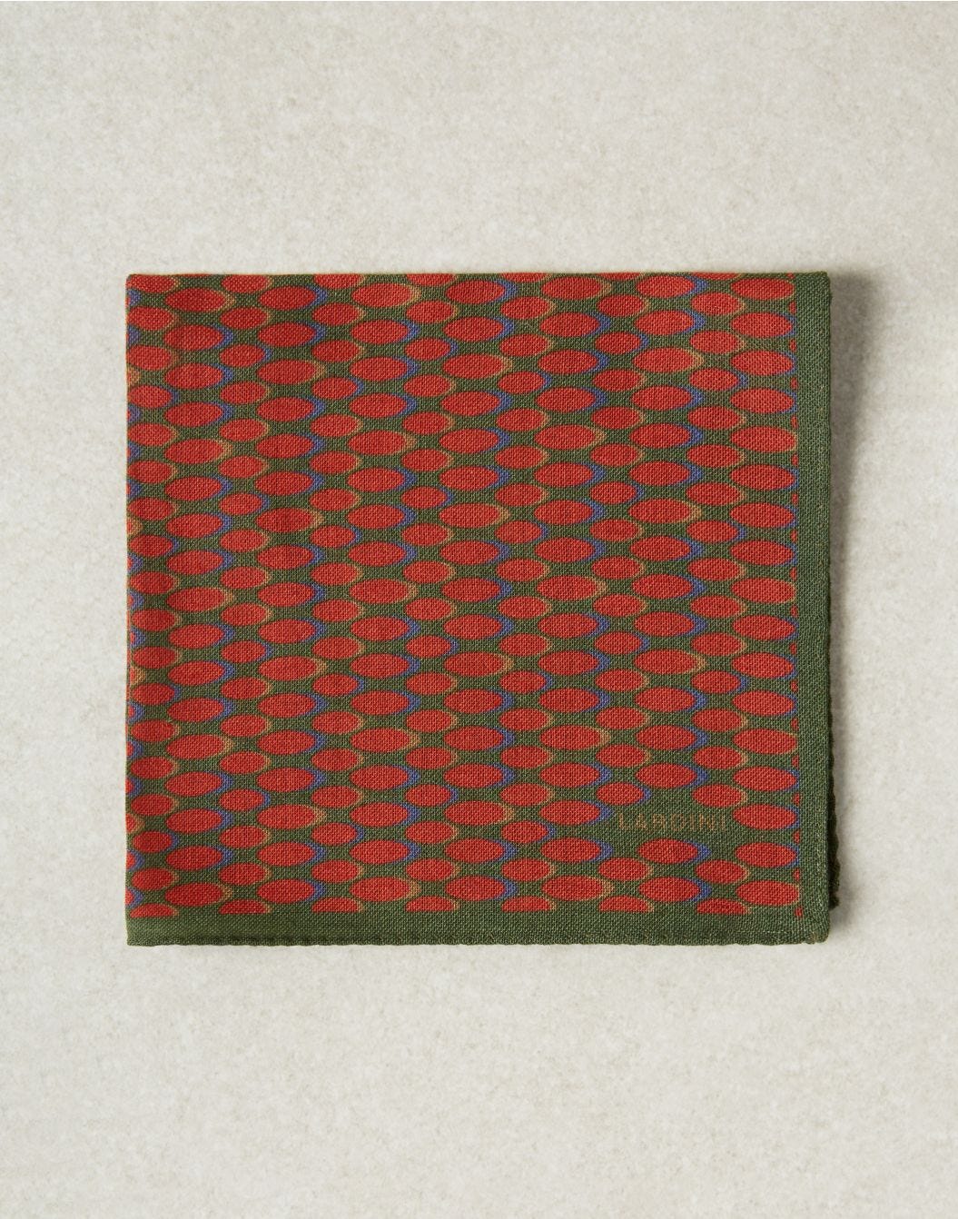 Pocket square in green and red wool with a geometrical pattern